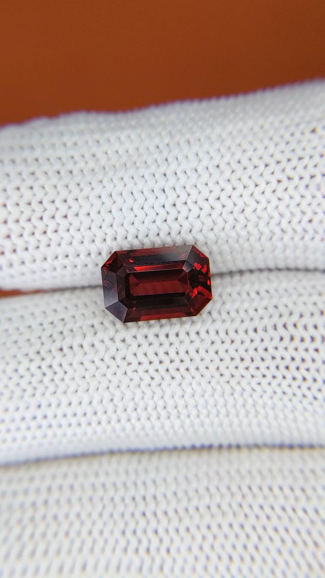 3.66 Ct. Pinkish Red Garnet from Ceylon (Sri Lanka) Size Video