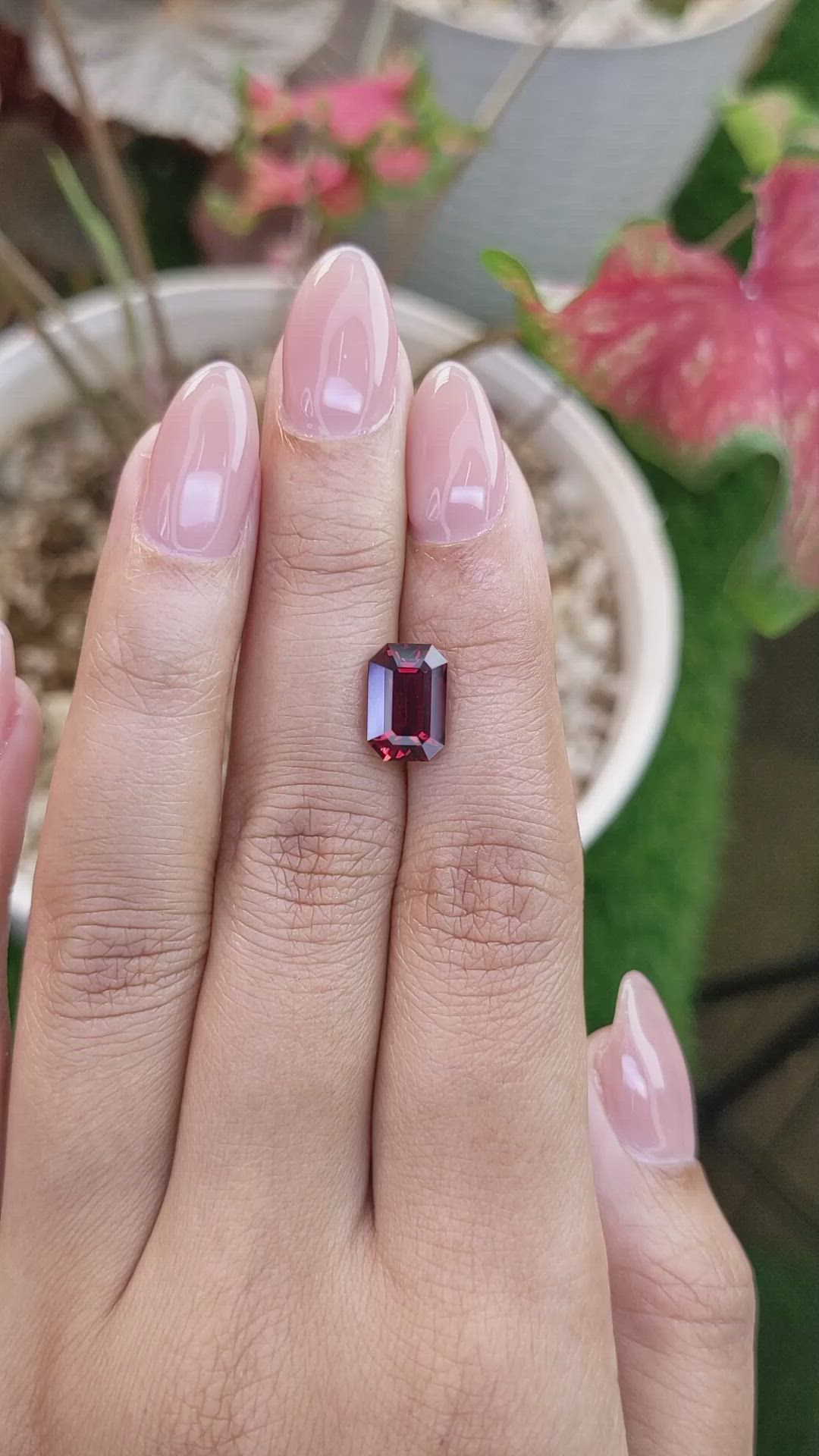 3.66 Ct. Pinkish Red Garnet from Ceylon (Sri Lanka) Size Video