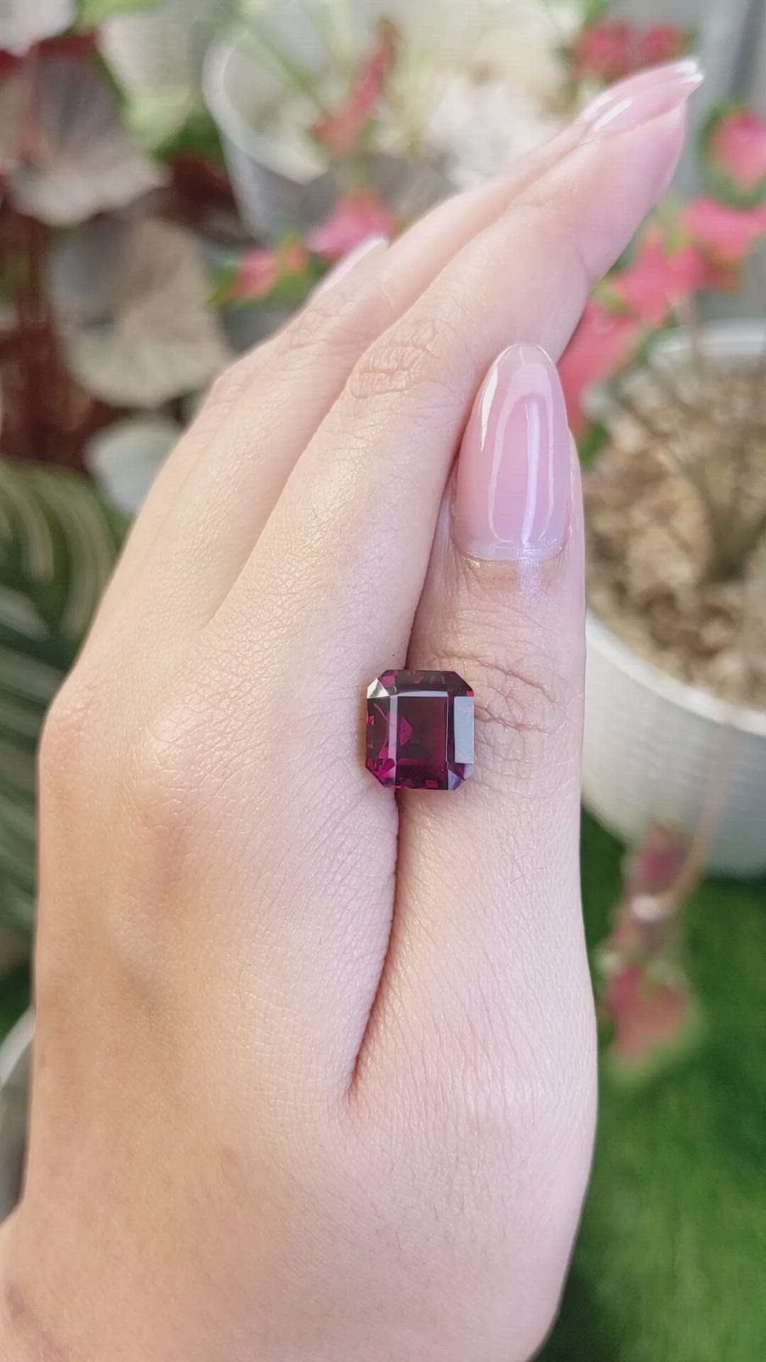 6.99 Ct. Purplish Red Garnet from Ceylon (Sri Lanka) Size Video