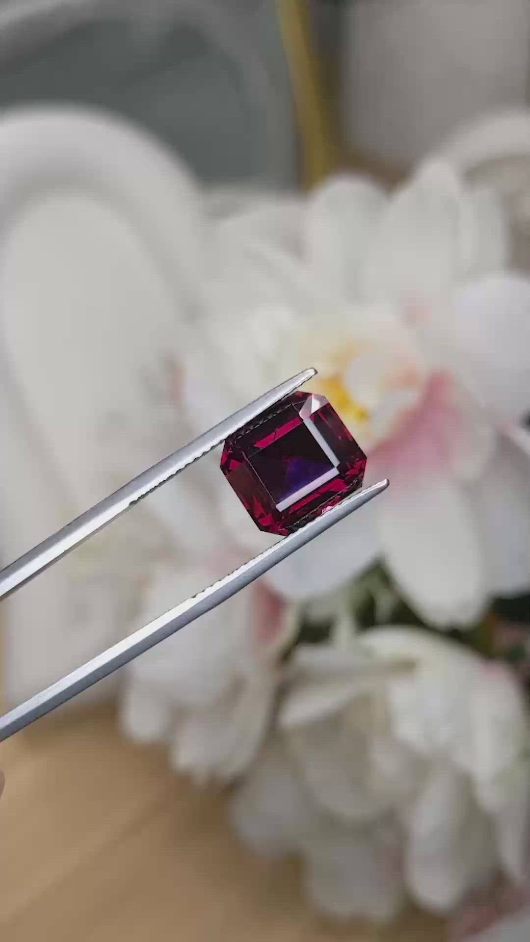 6.99 Ct. Purplish Red Garnet from Ceylon (Sri Lanka) Size Video