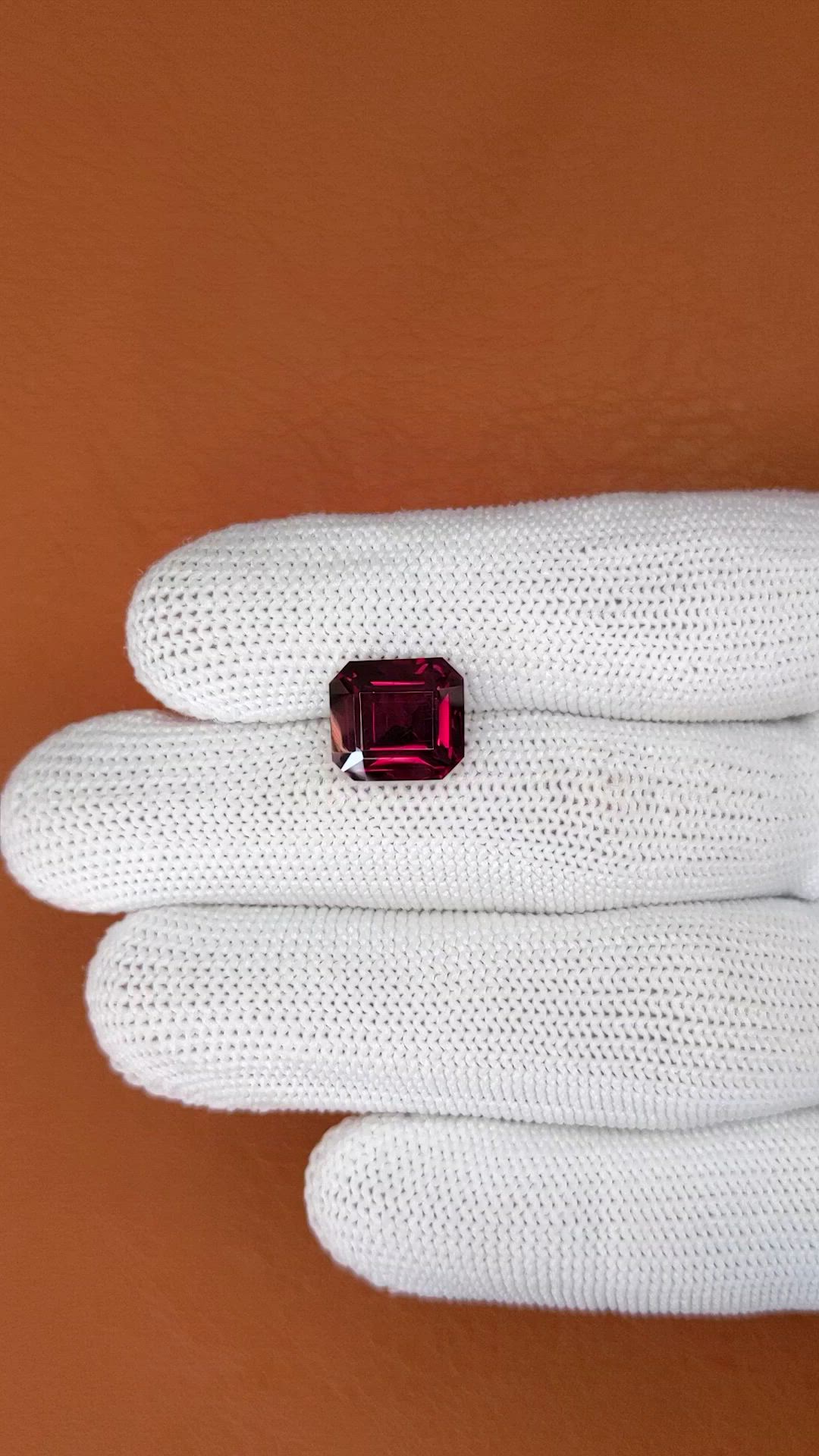 6.99 Ct. Purplish Red Garnet from Ceylon (Sri Lanka) Size Video