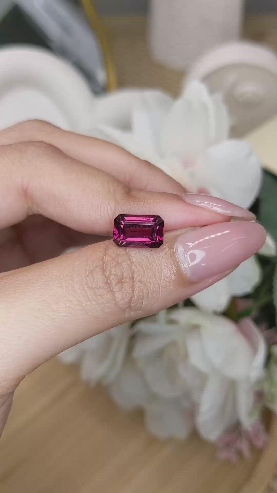3.39 Ct. Reddish Pink Garnet from Ceylon (Sri Lanka) Size Video
