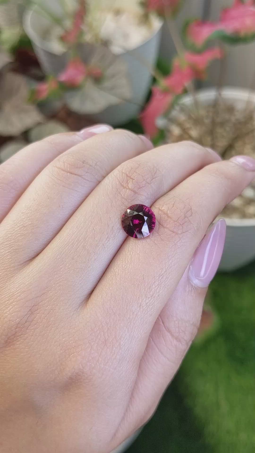 3.14 Ct. Pinkish Red Garnet from Ceylon (Sri Lanka) Size Video
