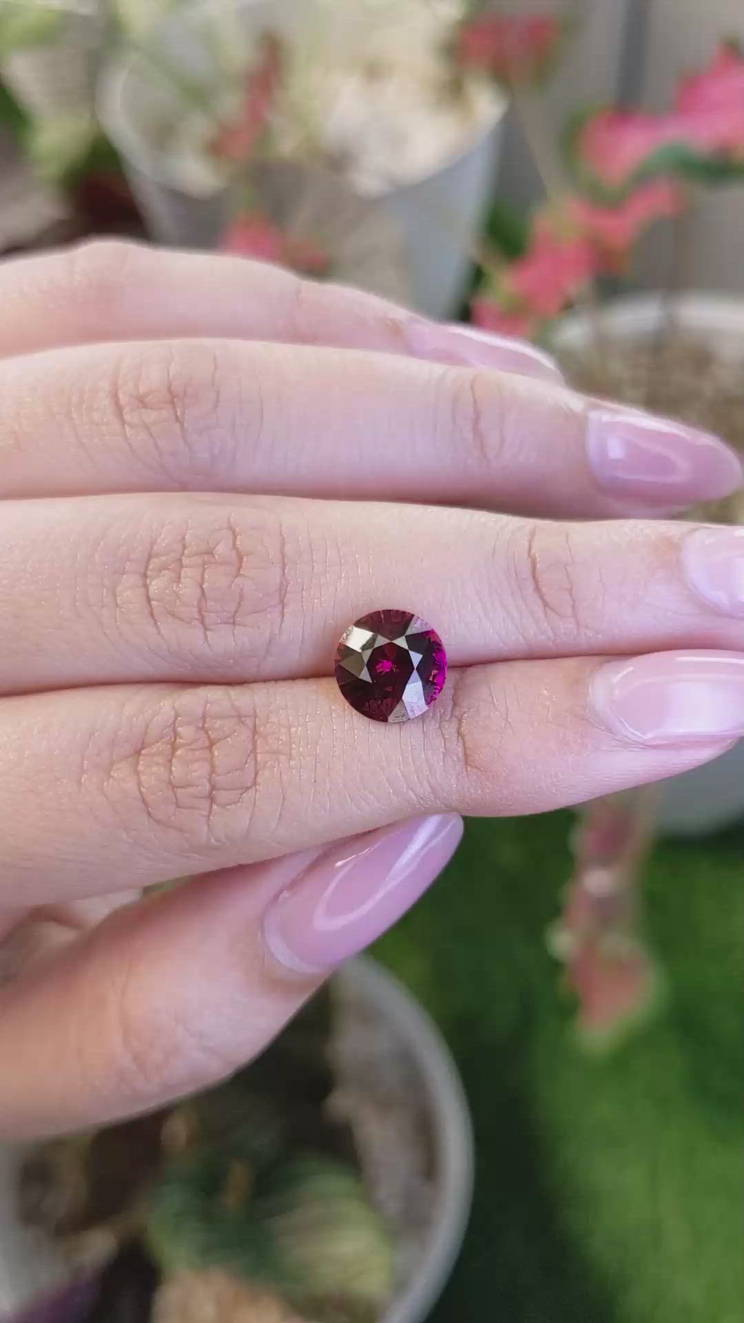 3.14 Ct. Pinkish Red Garnet from Ceylon (Sri Lanka) Size Video