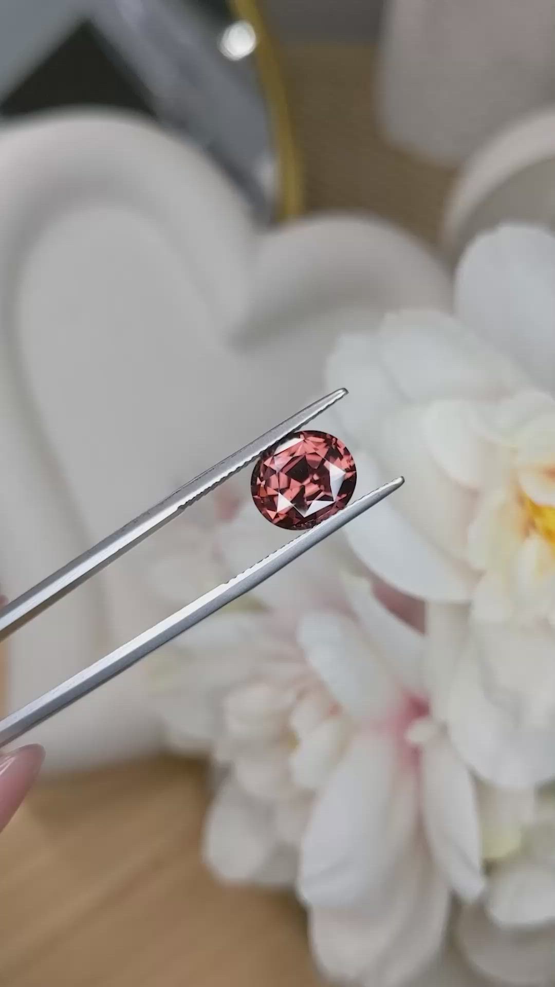 4.76 Ct. Brownish Orange Zircon from Ceylon (Sri Lanka) Size Video
