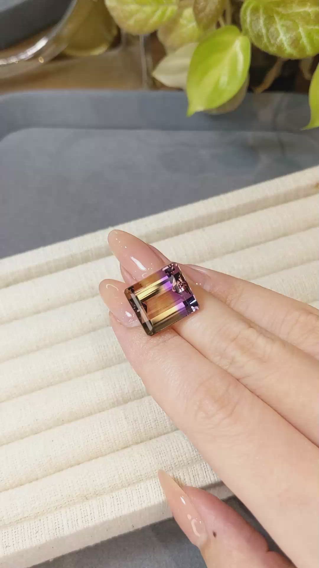 18.52 Ct. Bi Color Ametrine from Brazil Size Video