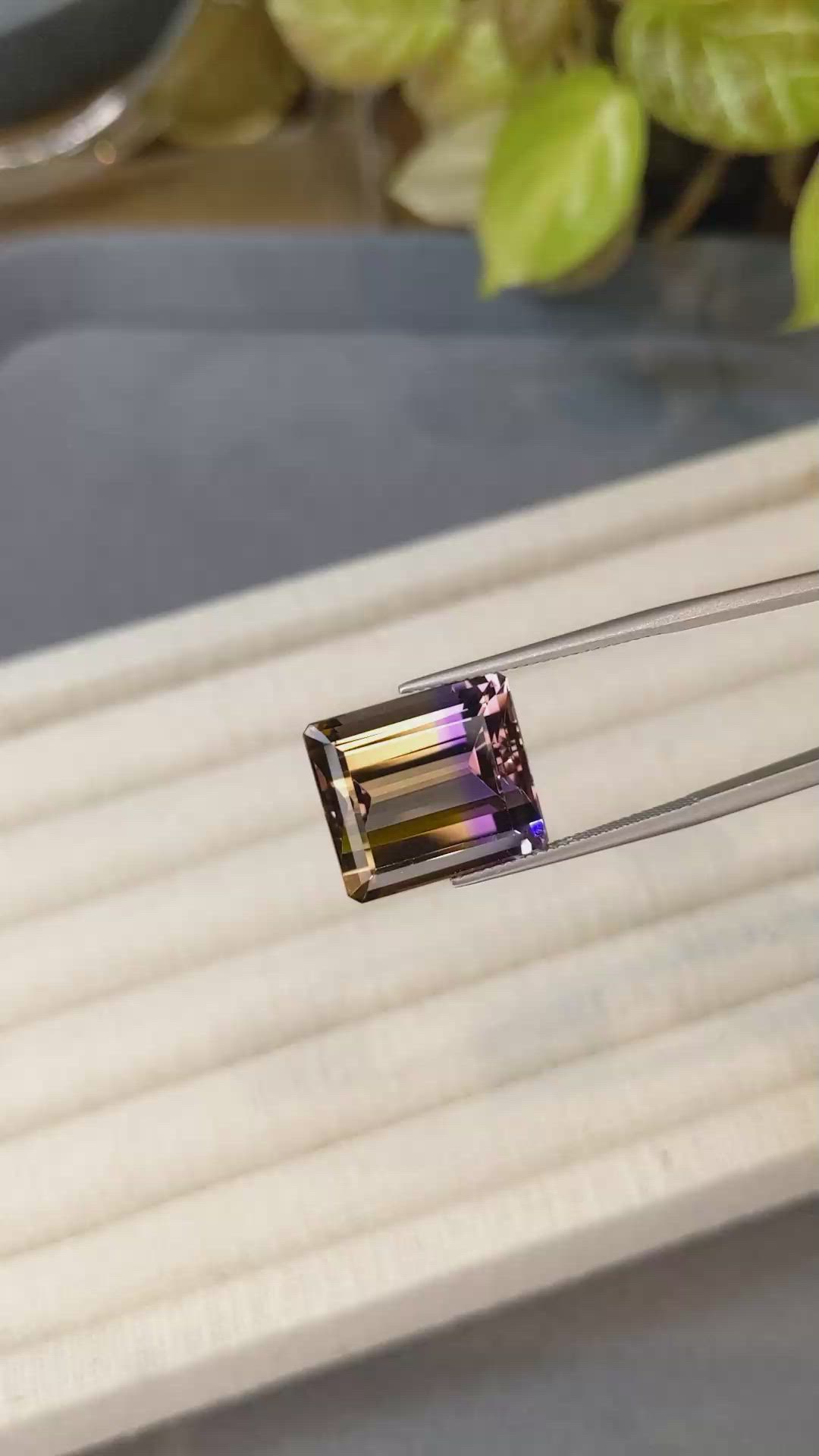 18.52 Ct. Bi Color Ametrine from Brazil Size Video