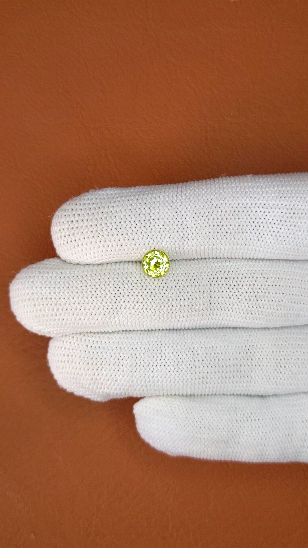 1.06 Ct. Greenish Yellow Chrysoberyl from Ceylon (Sri Lanka) Size Video