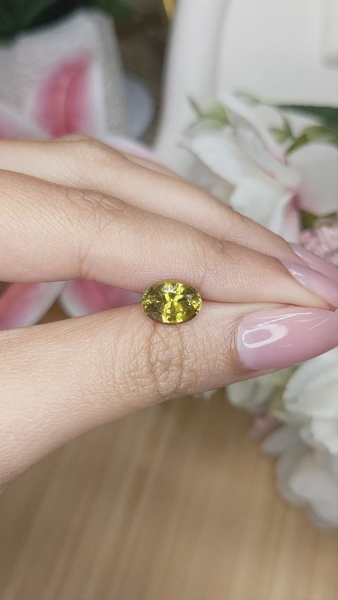 2.81 Ct. Brownish Yellow Chrysoberyl from Ceylon (Sri Lanka) Size Video