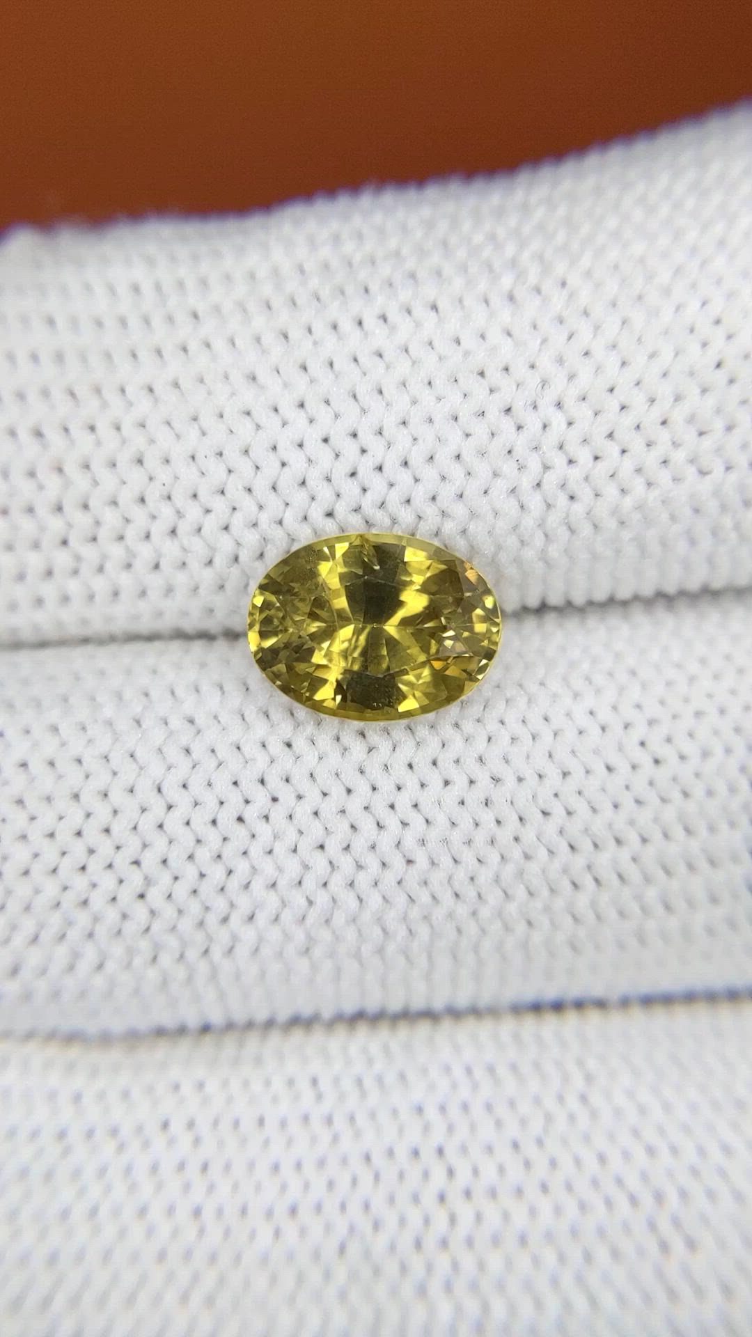 2.81 Ct. Brownish Yellow Chrysoberyl from Ceylon (Sri Lanka) Size Video