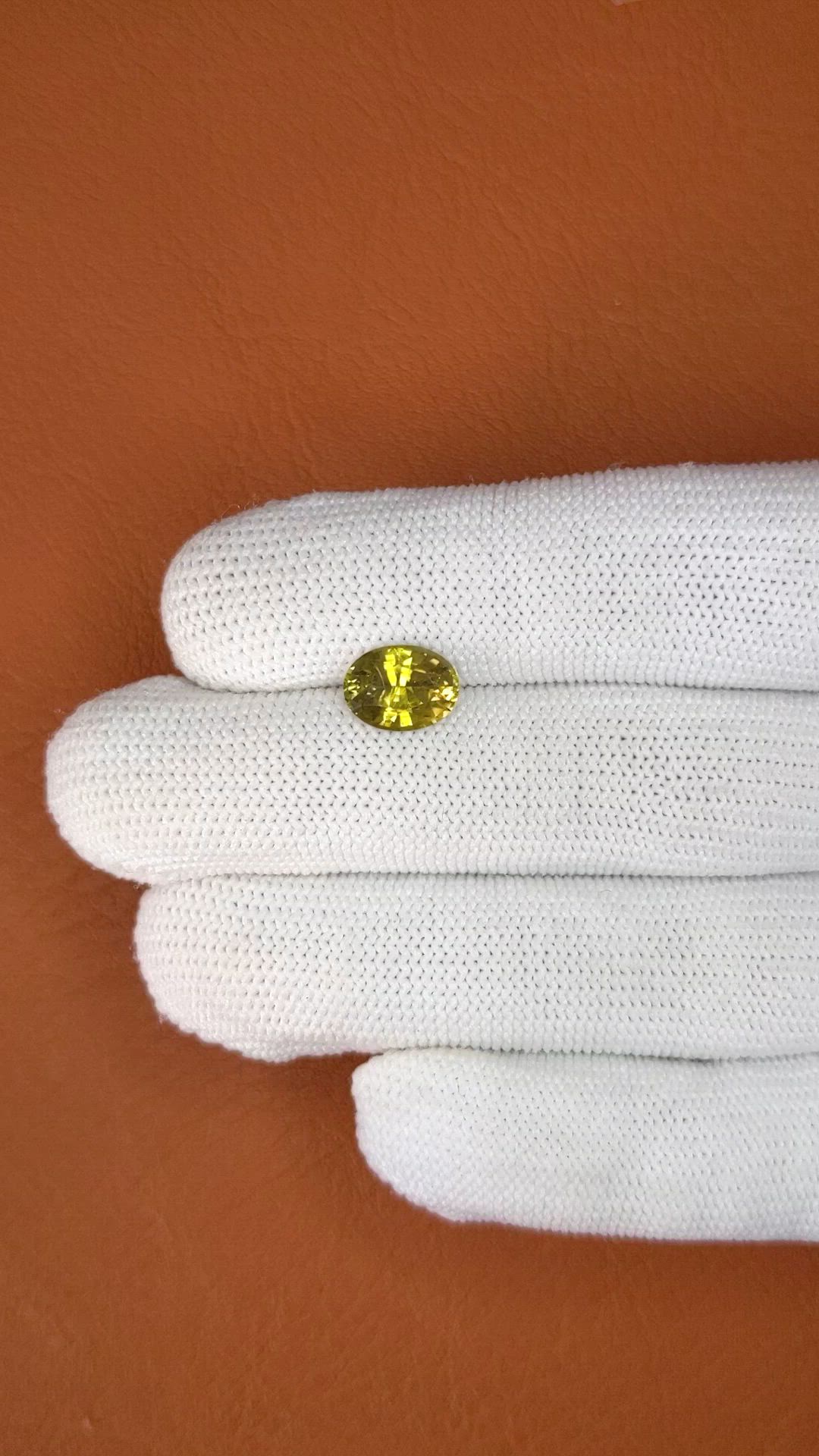 2.81 Ct. Brownish Yellow Chrysoberyl from Ceylon (Sri Lanka) Size Video