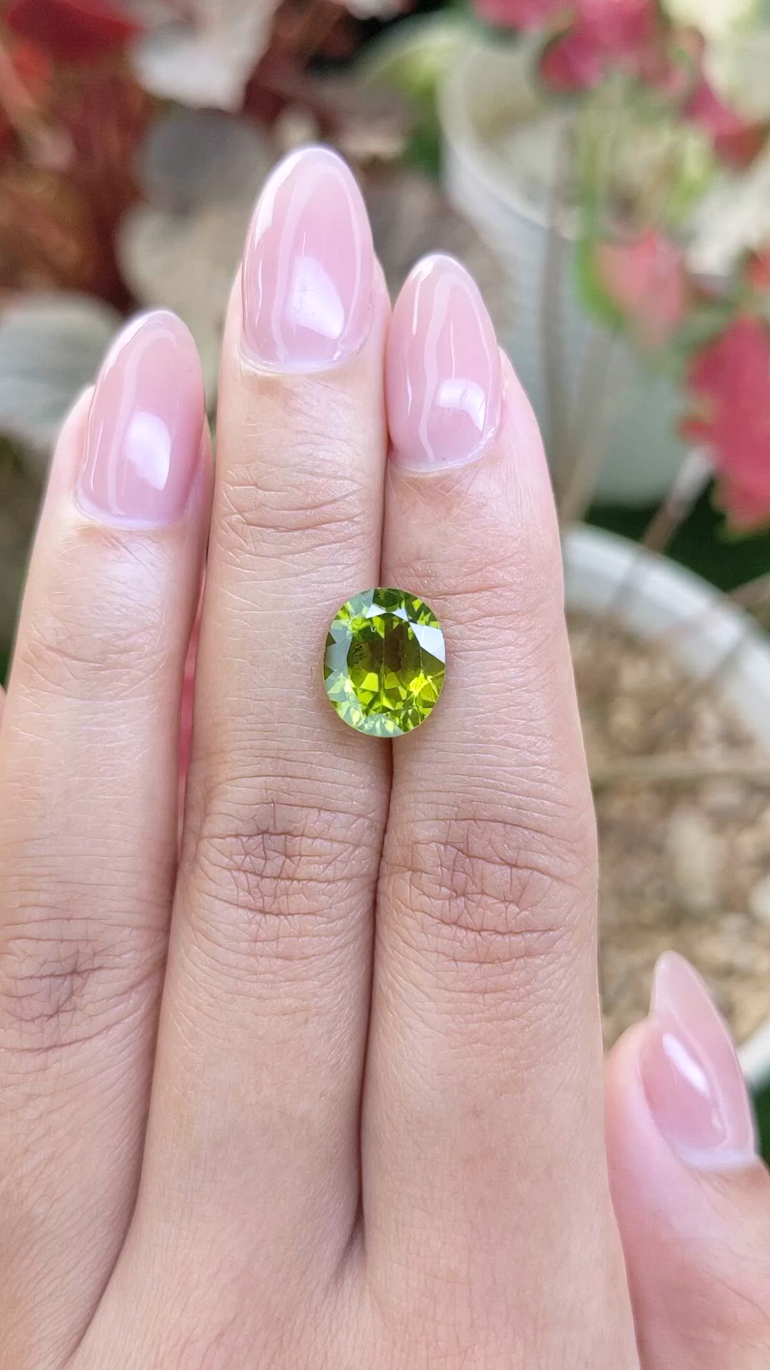 4.50 Ct. Yellowish Green Peridot from Pakistan Size Video