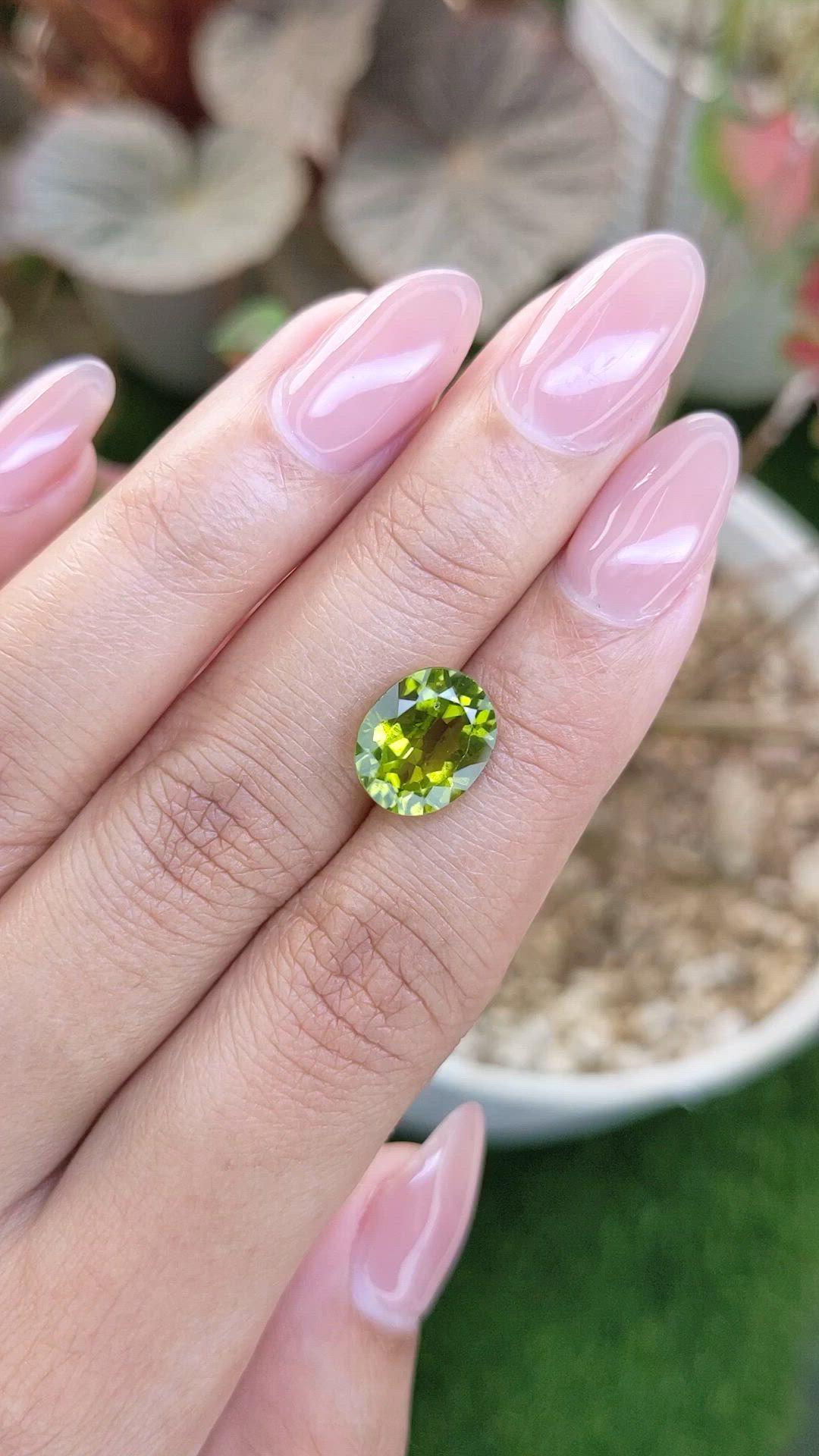 4.50 Ct. Yellowish Green Peridot from Pakistan Size Video