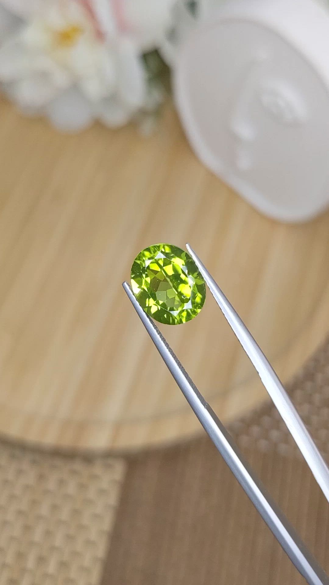 4.50 Ct. Yellowish Green Peridot from Pakistan Size Video