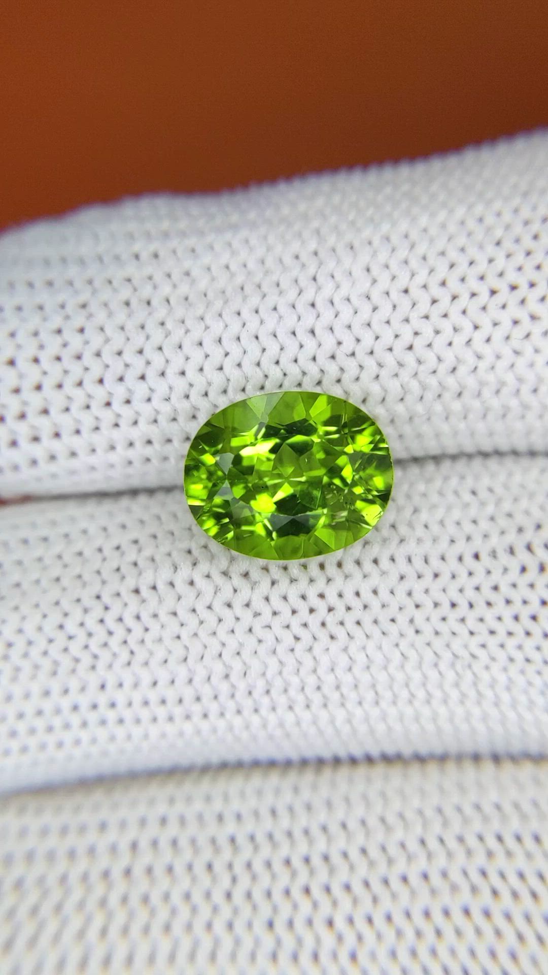 4.56 Ct. Yellowish Green Peridot from Pakistan Size Video