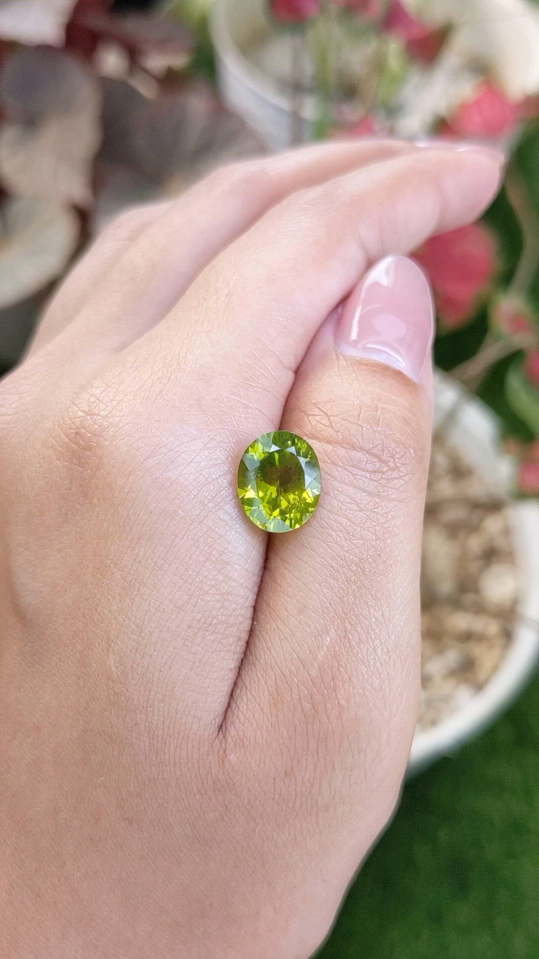 4.39 Ct. Yellowish Green Peridot from Pakistan Size Video