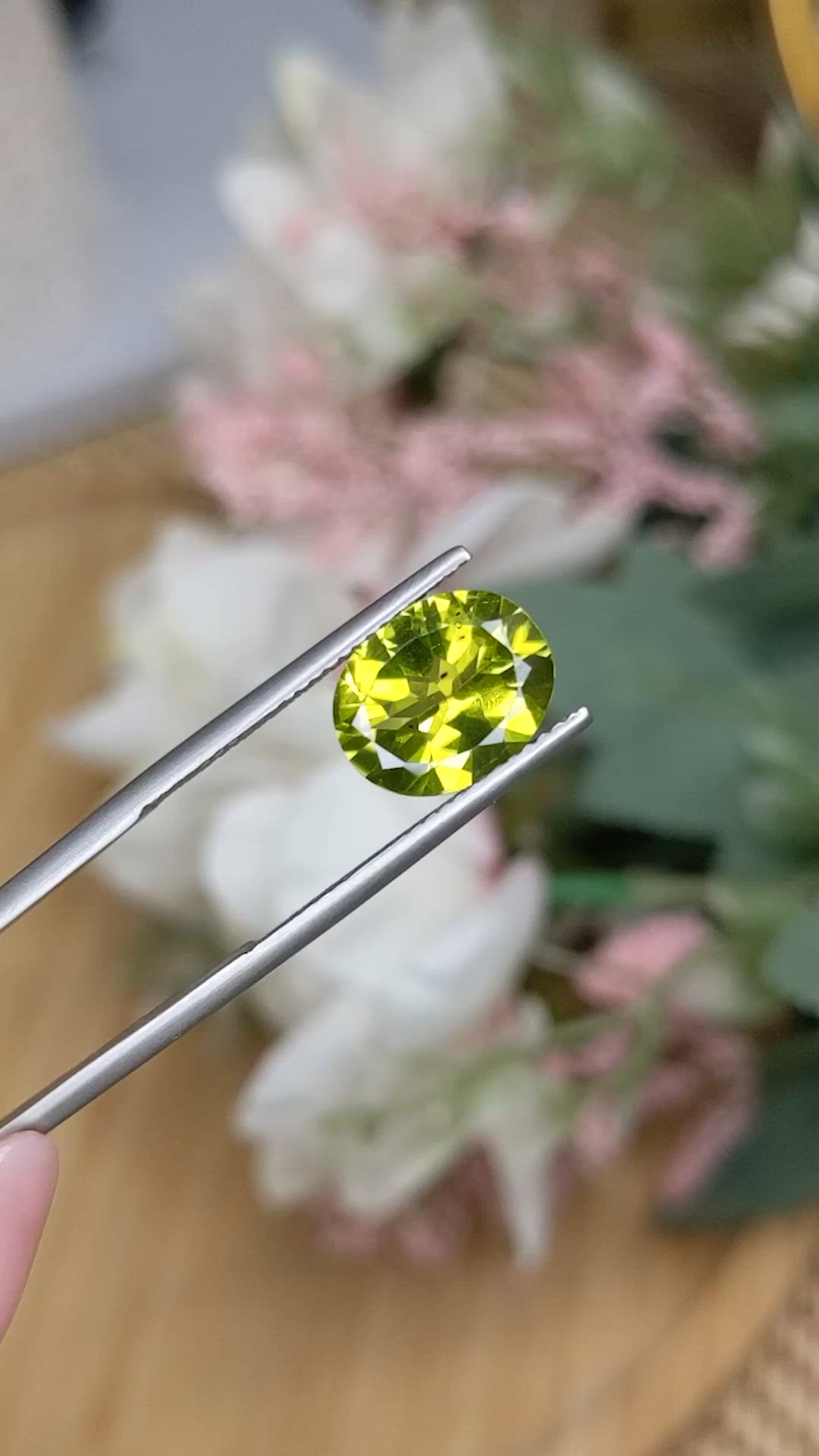 3.10 Ct. Yellowish Green Peridot from Pakistan Size Video