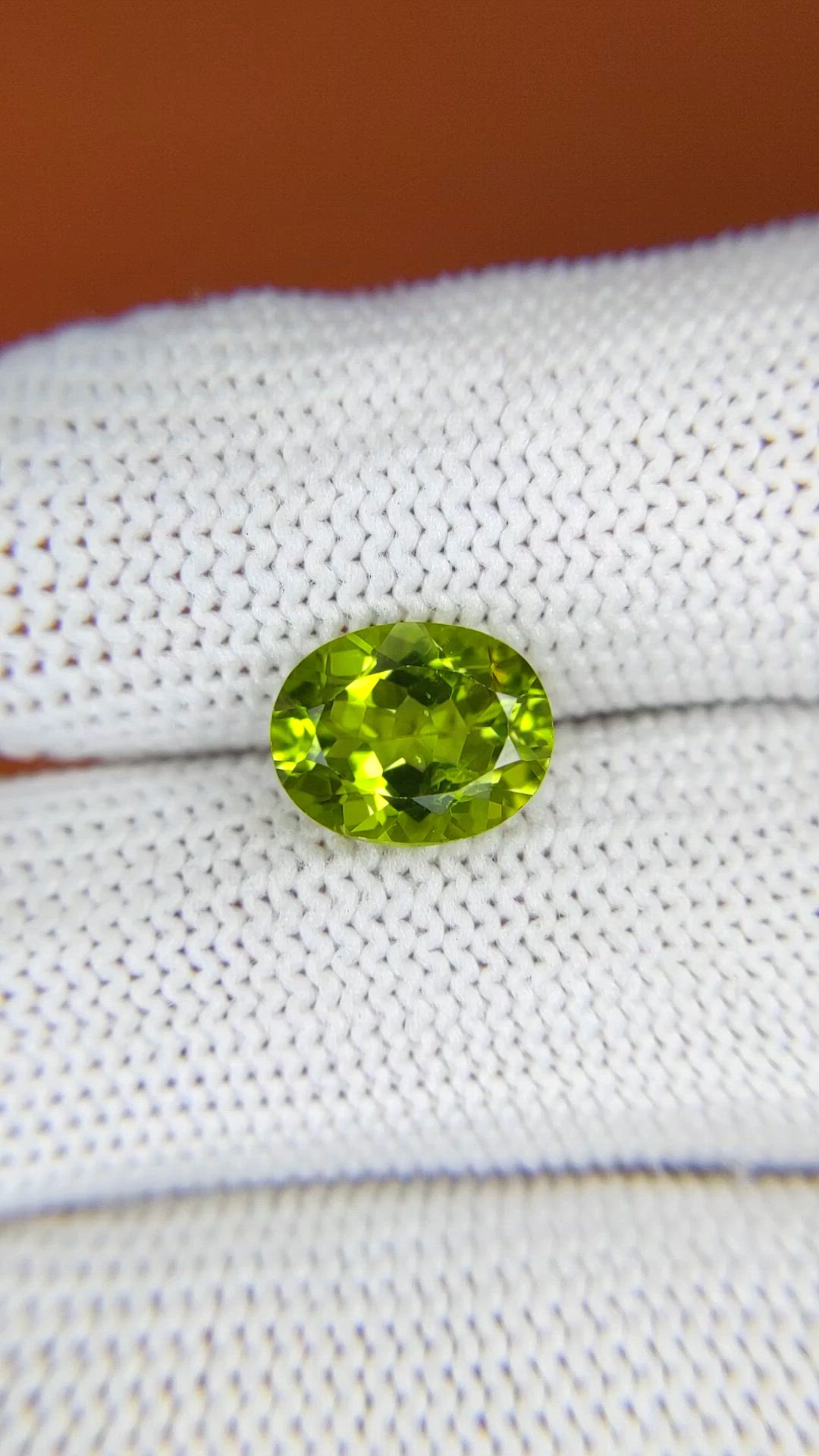 2.73 Ct. Yellowish Green Peridot from Pakistan Size Video