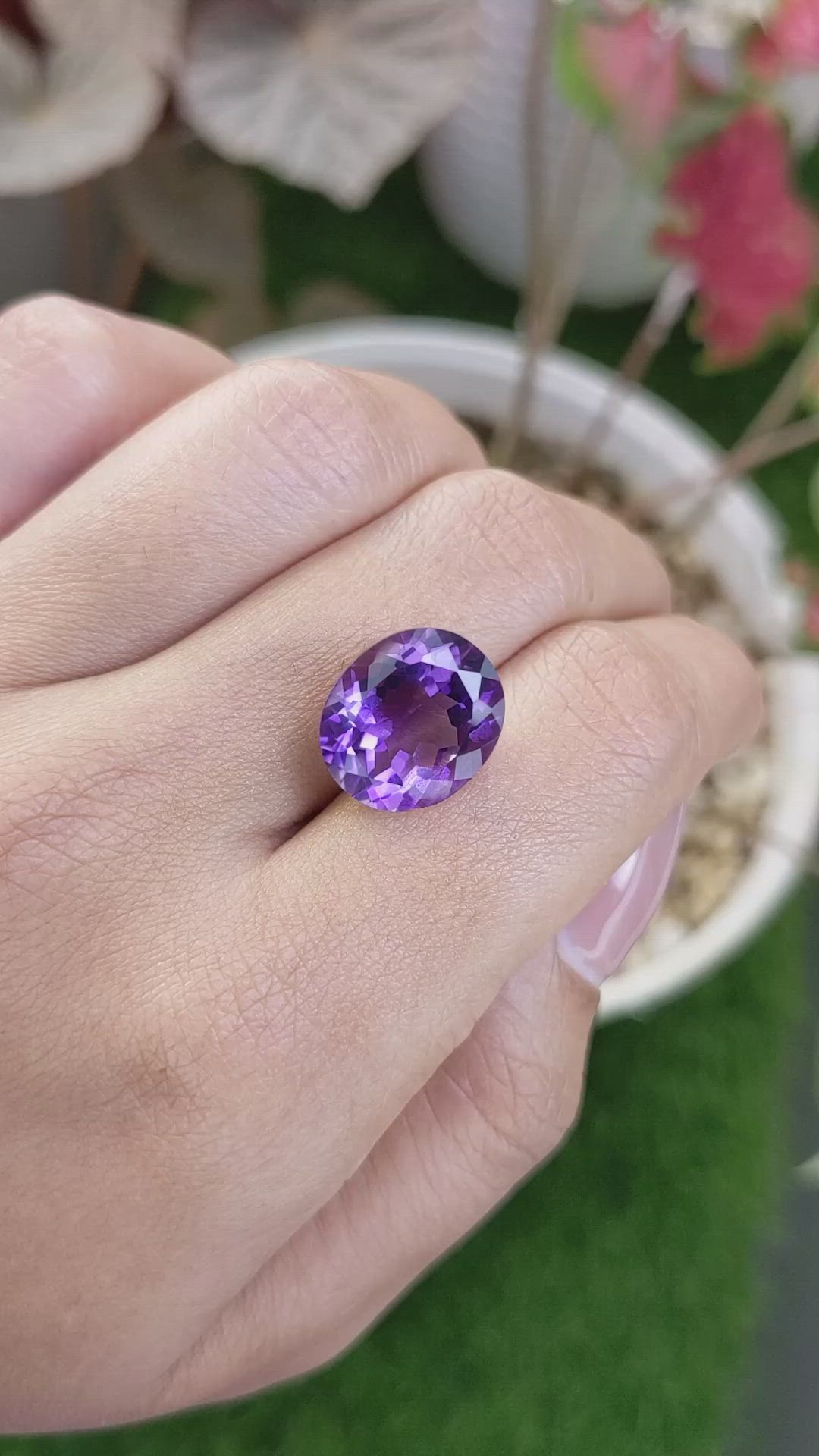 8.37 Ct. Purple Amethyst from Ceylon (Sri Lanka) Size Video