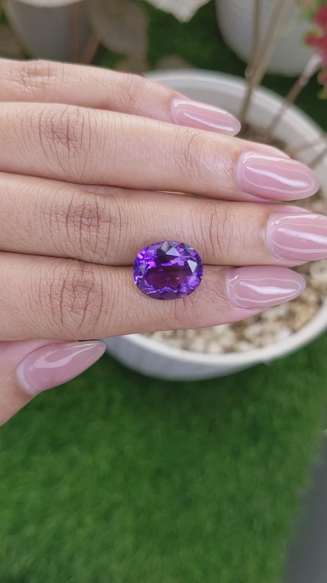 7.67 Ct. Purple Amethyst from Ceylon (Sri Lanka) Size Video