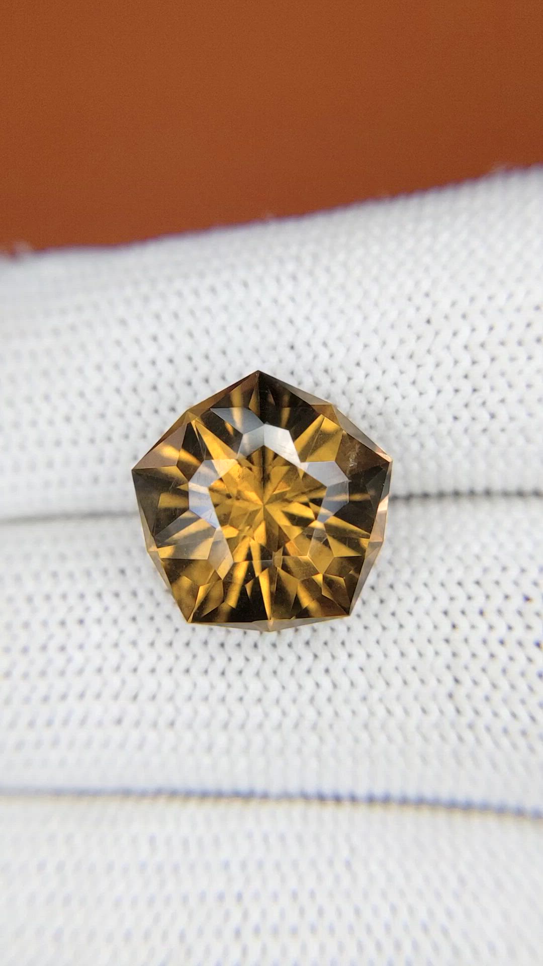 8.18 Ct. Brown Smokey Quartz from Ceylon (Sri Lanka) Size Video