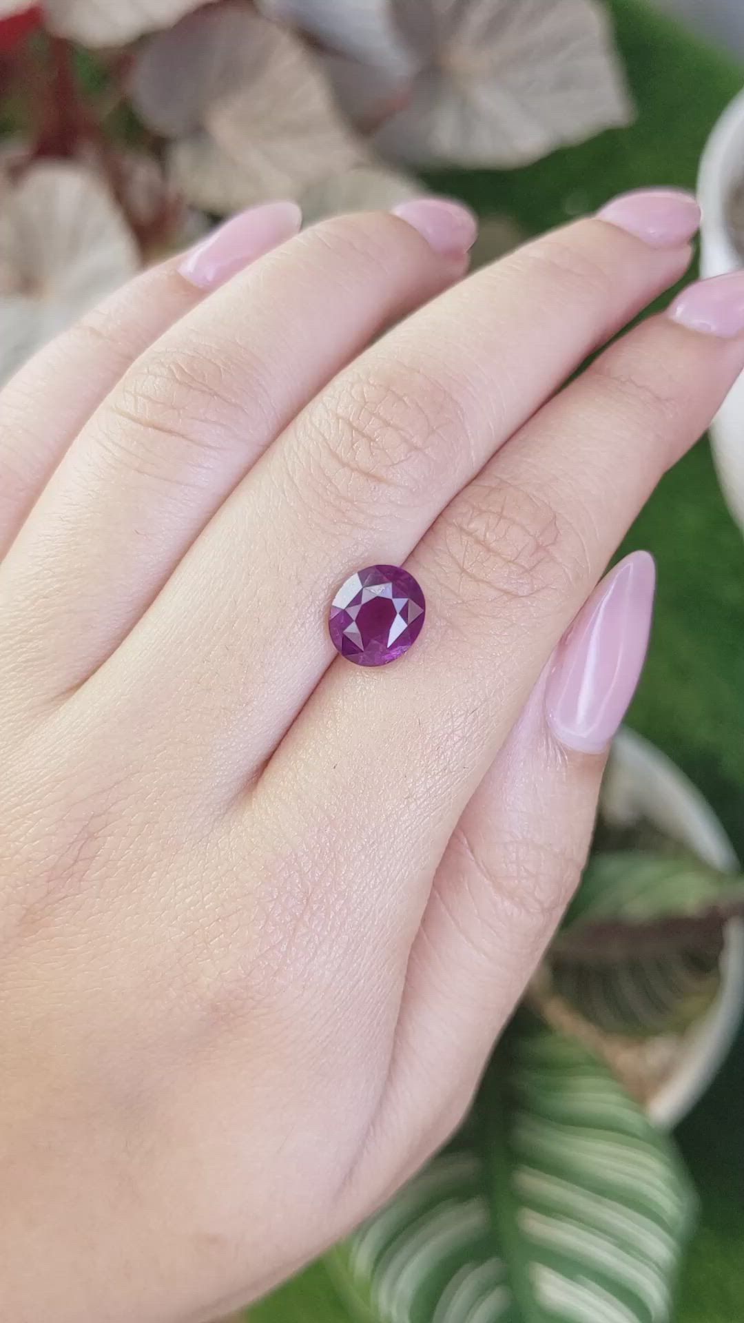 3.77 Ct. Pinkish Purple Rhodolite Garnet from Ceylon (Sri Lanka) Size Video