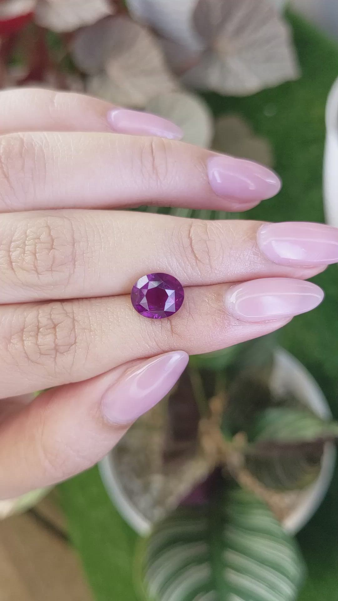 3.77 Ct. Pinkish Purple Rhodolite Garnet from Ceylon (Sri Lanka) Size Video