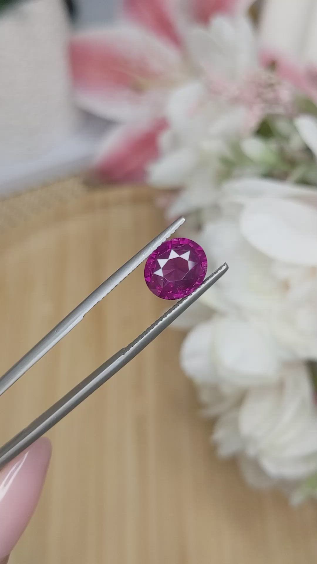 3.77 Ct. Pinkish Purple Rhodolite Garnet from Ceylon (Sri Lanka) Size Video