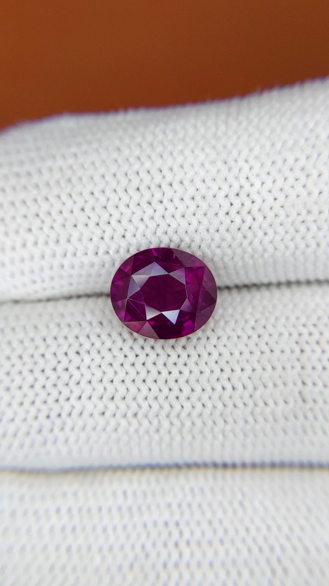 3.77 Ct. Pinkish Purple Rhodolite Garnet from Ceylon (Sri Lanka) Size Video