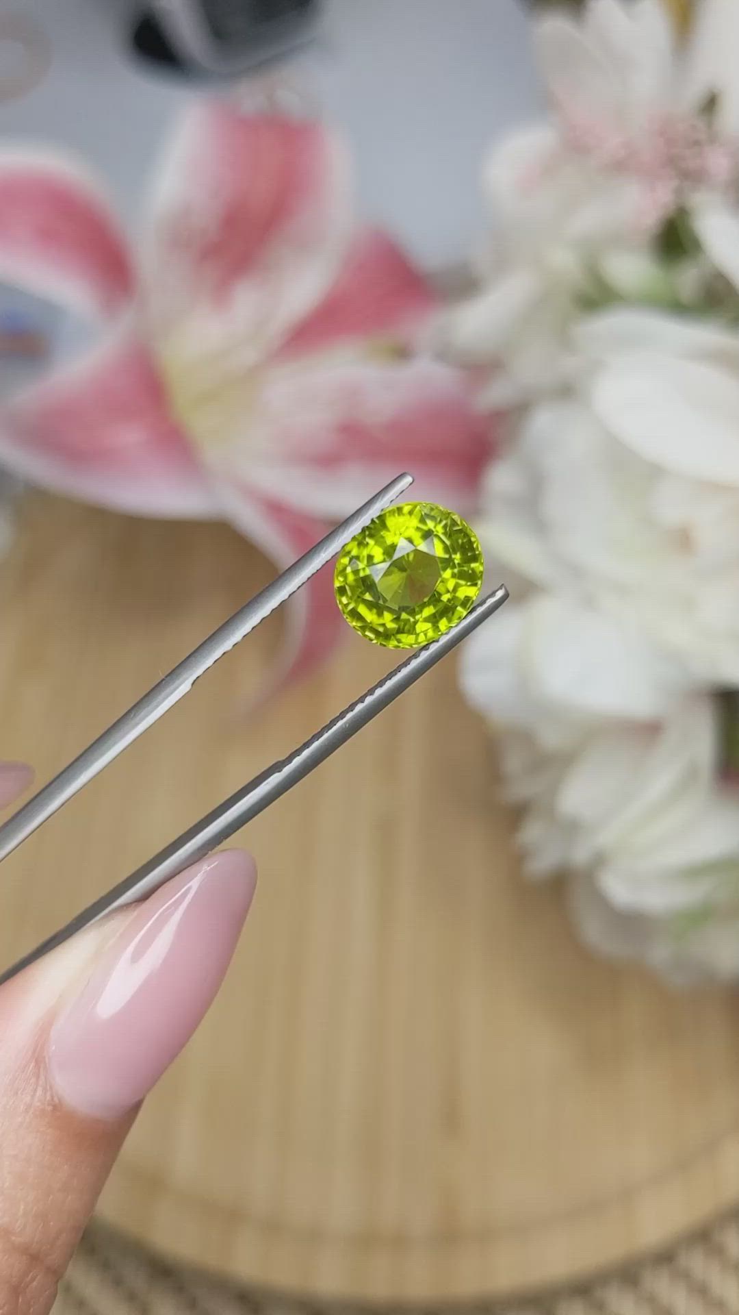 4.22 Ct. Yellowish Green Peridot from Pakistan Size Video