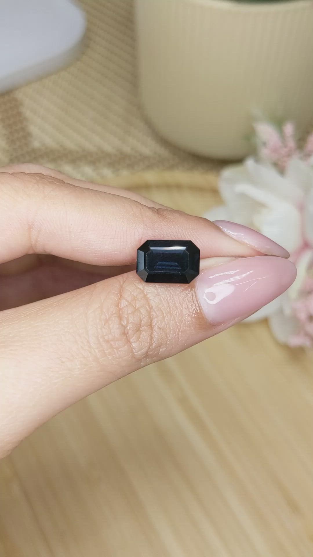 4.91 Ct. Purple Spinel from Ceylon (Sri Lanka) Size Video