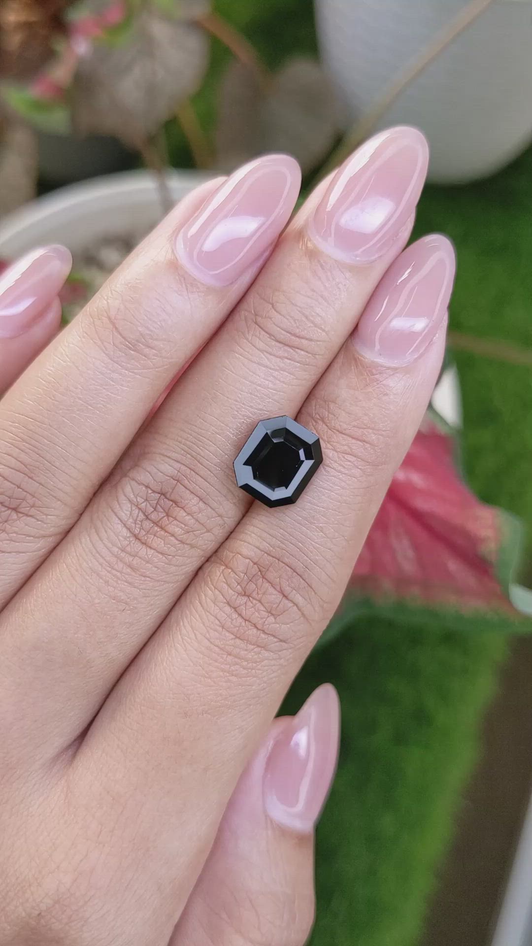 4.85 Ct. Purple Spinel from Ceylon (Sri Lanka) Size Video