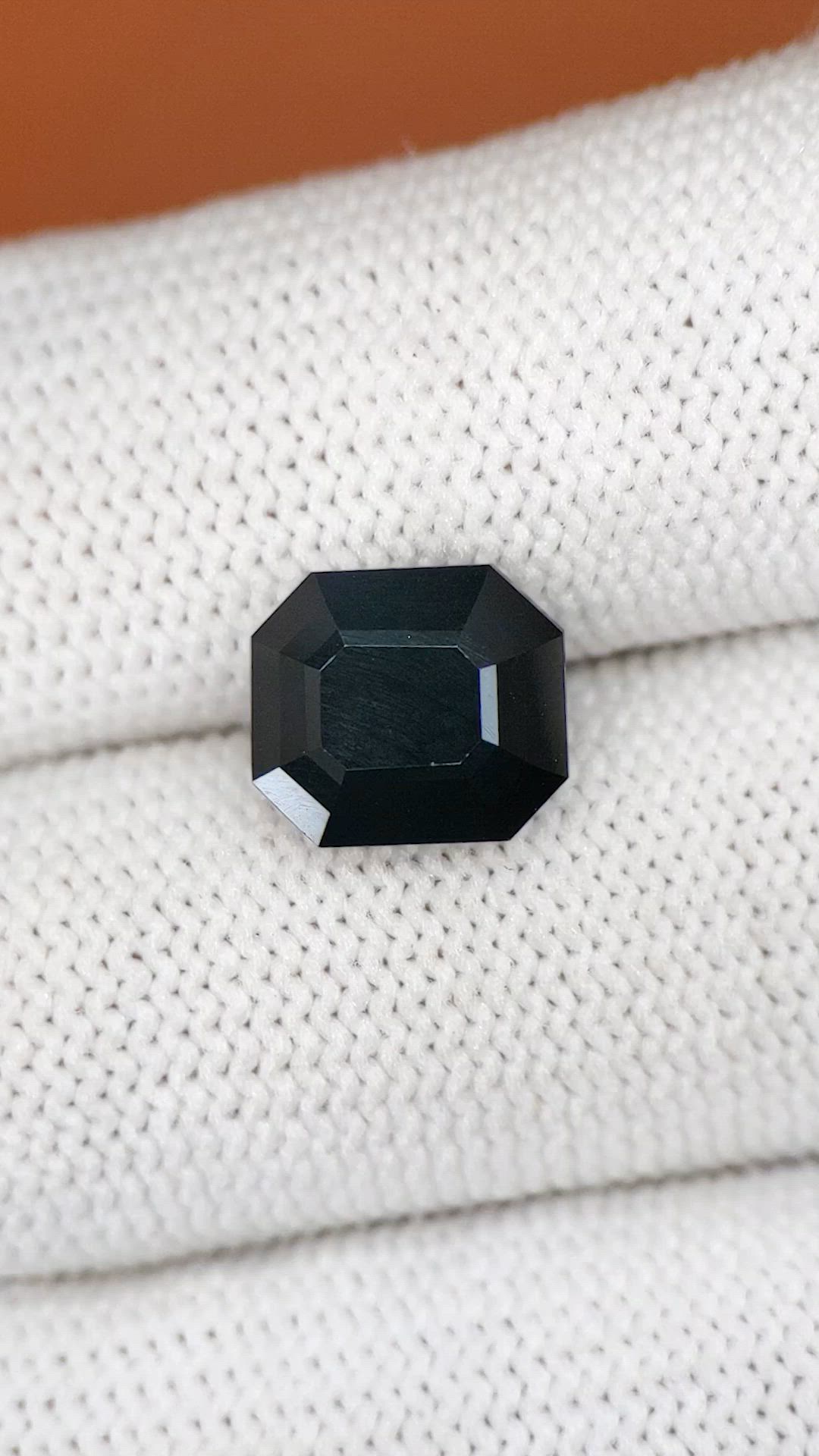 4.85 Ct. Purple Spinel from Ceylon (Sri Lanka) Size Video