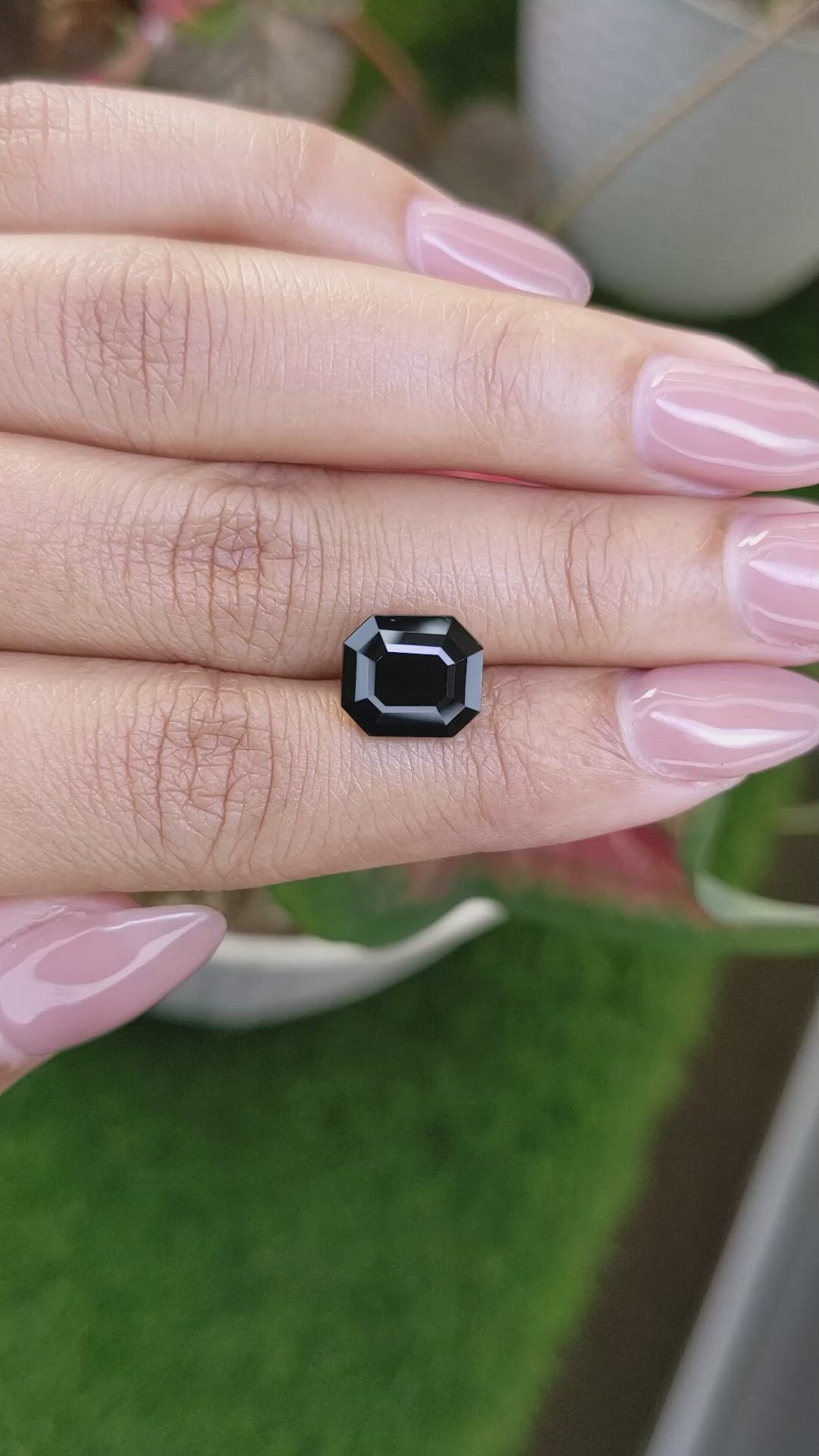 4.85 Ct. Purple Spinel from Ceylon (Sri Lanka) Size Video