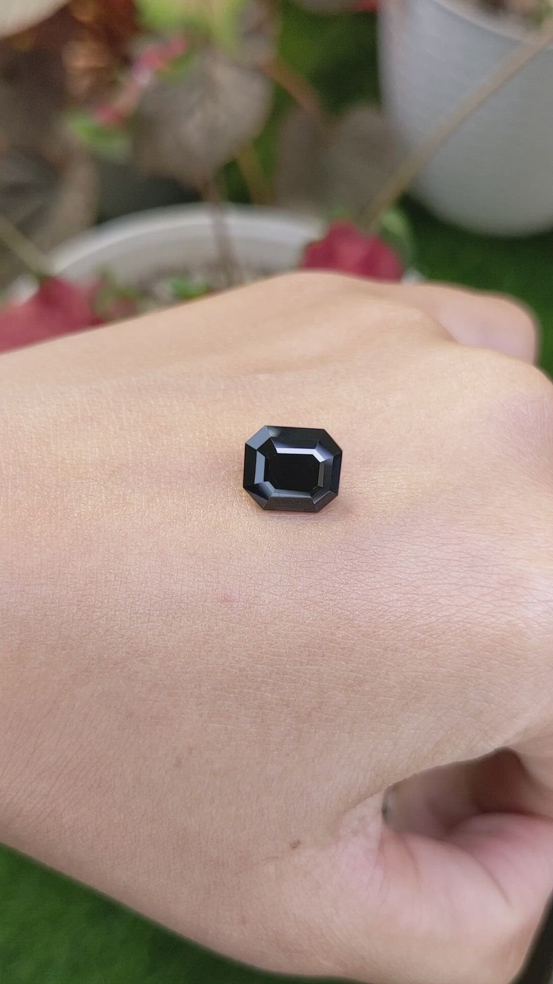 4.85 Ct. Purple Spinel from Ceylon (Sri Lanka) Size Video