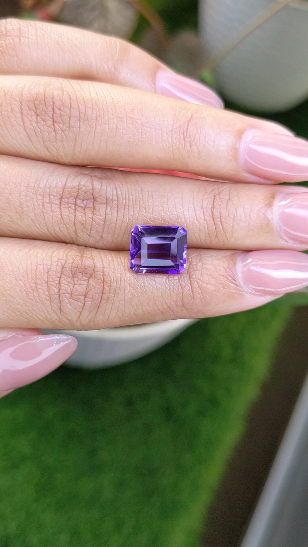 4.57 Ct. Purple Amethyst from Ceylon (Sri Lanka) Size Video