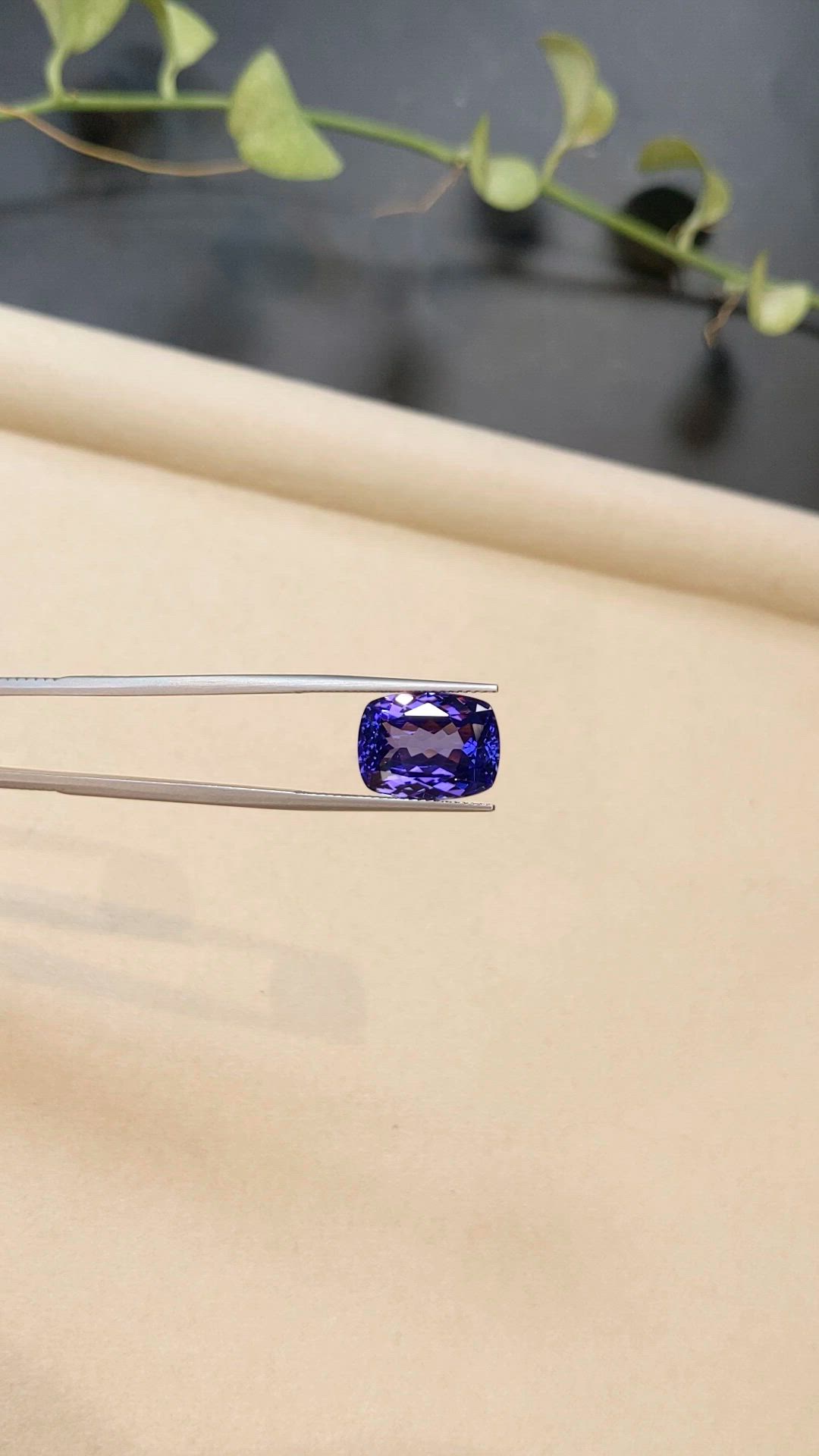 9.15 Ct. Violetish Blue Tanzanite from Tanzania Size Video