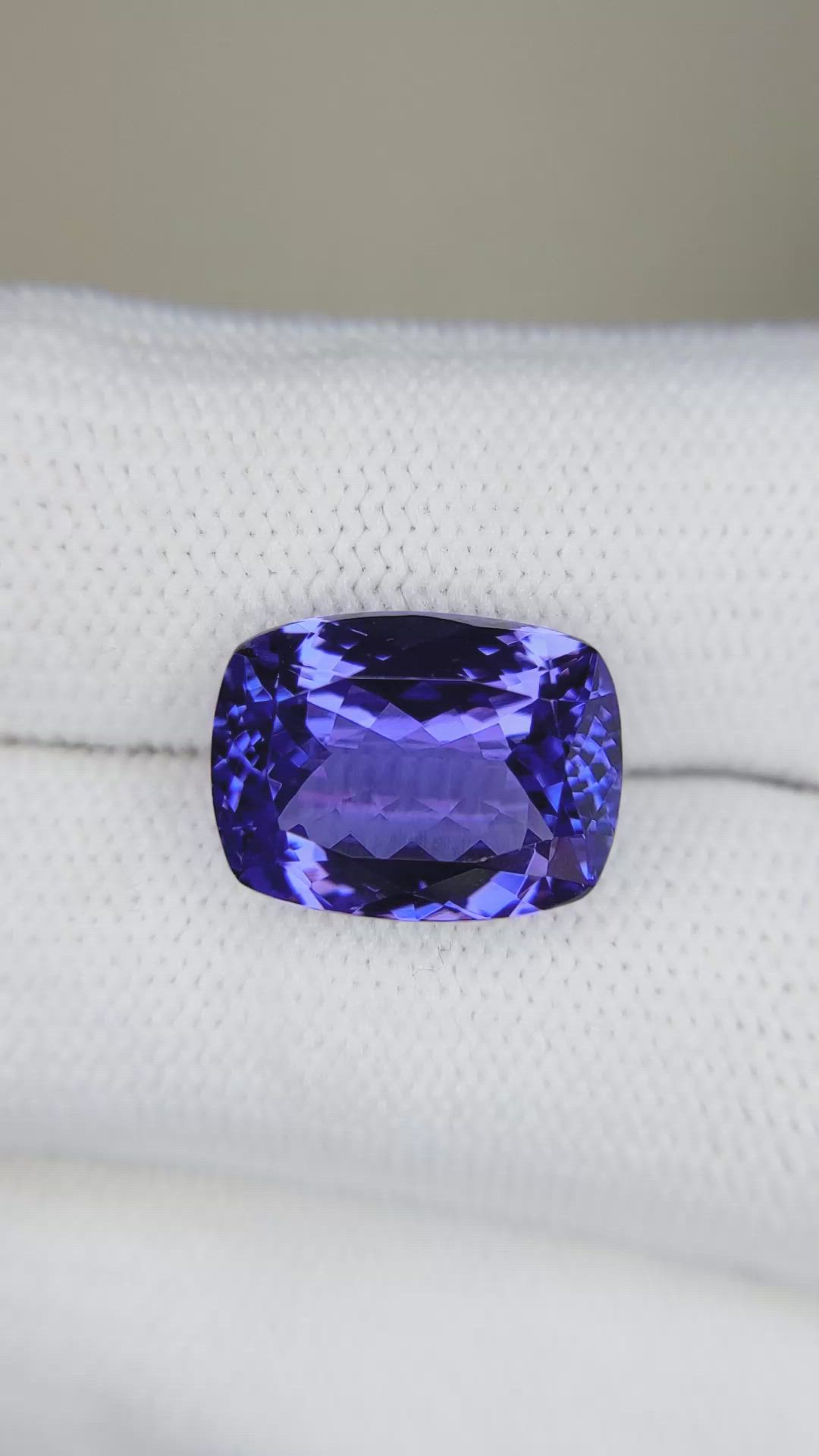 9.15 Ct. Violetish Blue Tanzanite from Tanzania Size Video