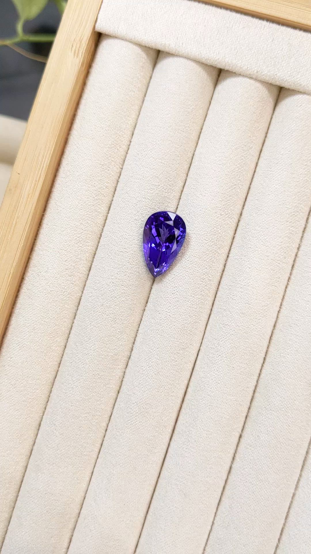 8.42 Ct. Violet Tanzanite from Tanzania Size Video