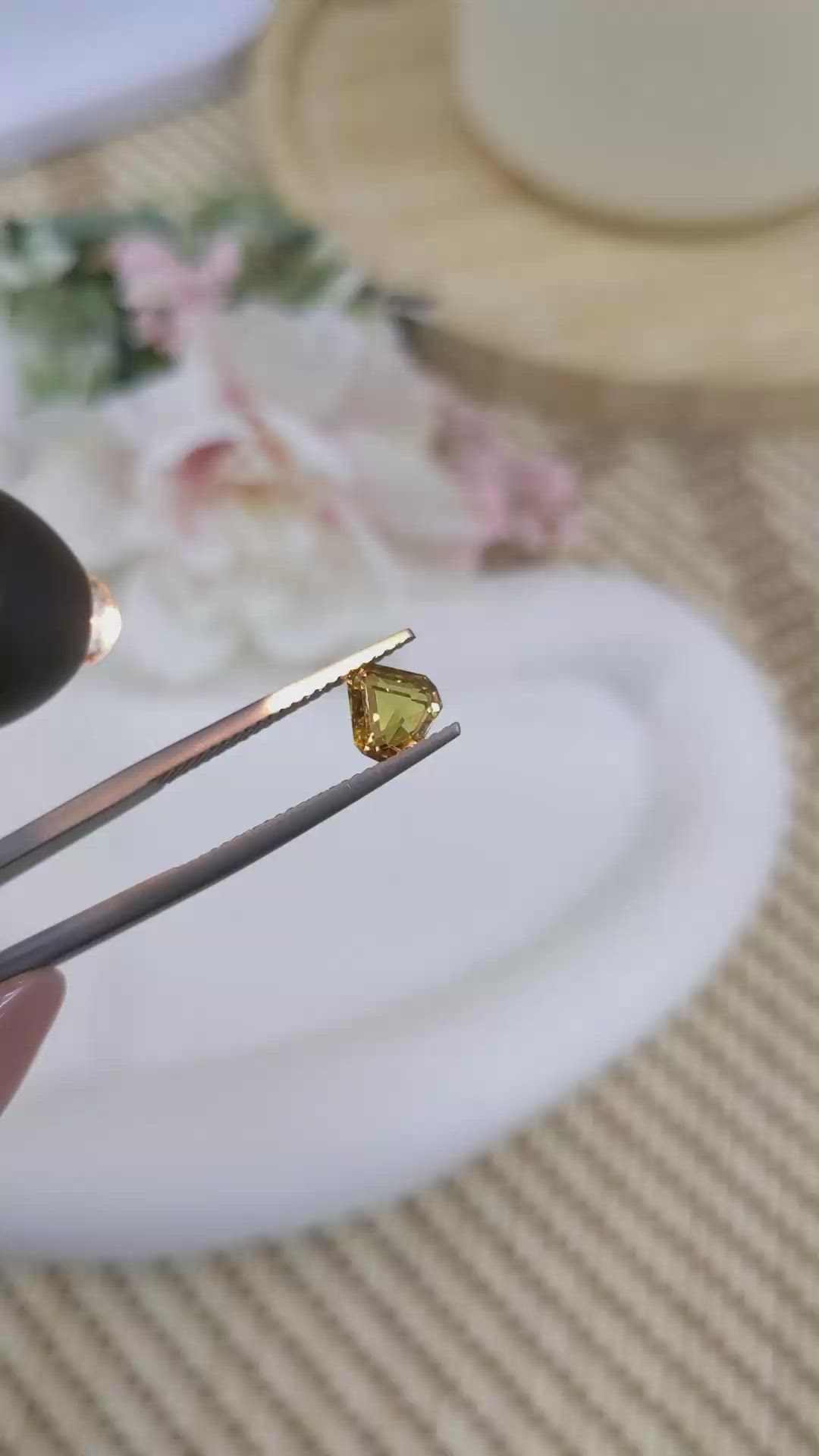 1.30 Ct. Alexandrite from Ceylon (Sri Lanka) Size Video