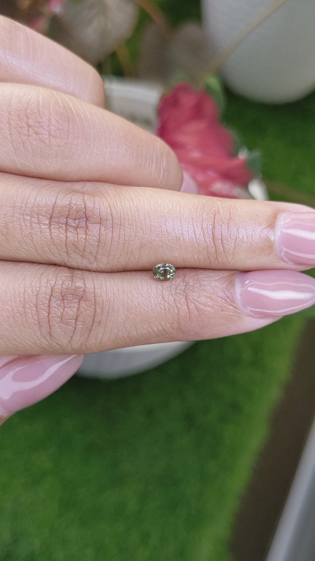 0.37 Ct. Alexandrite from Ceylon (Sri Lanka) Size Video