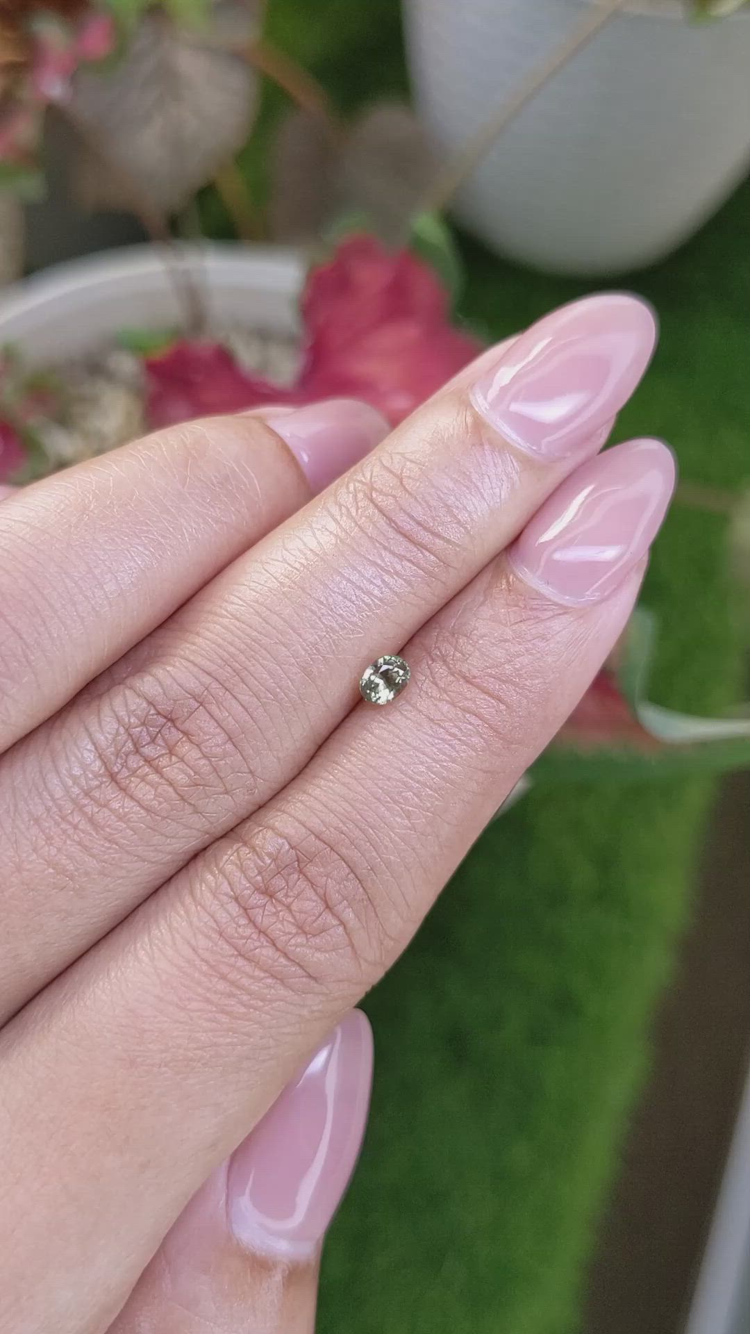 0.37 Ct. Alexandrite from Ceylon (Sri Lanka) Size Video