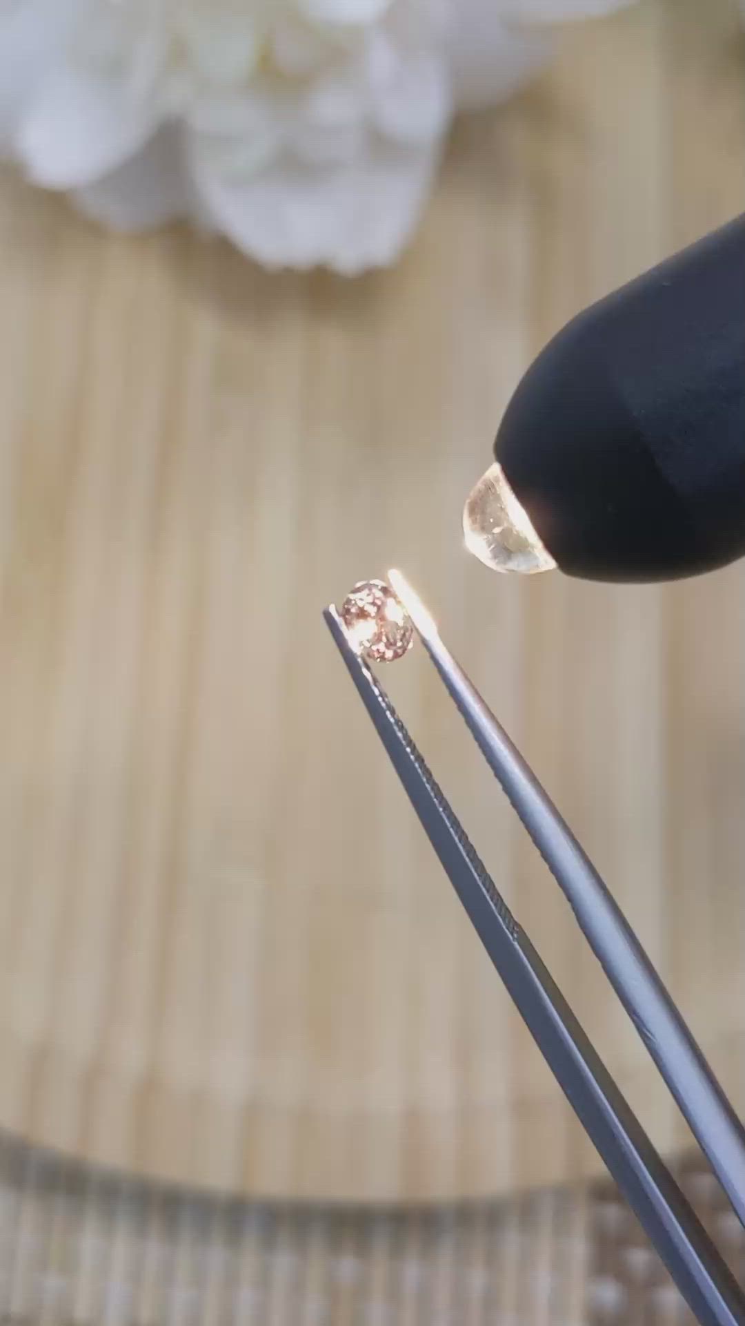 0.37 Ct. Alexandrite from Ceylon (Sri Lanka) Size Video