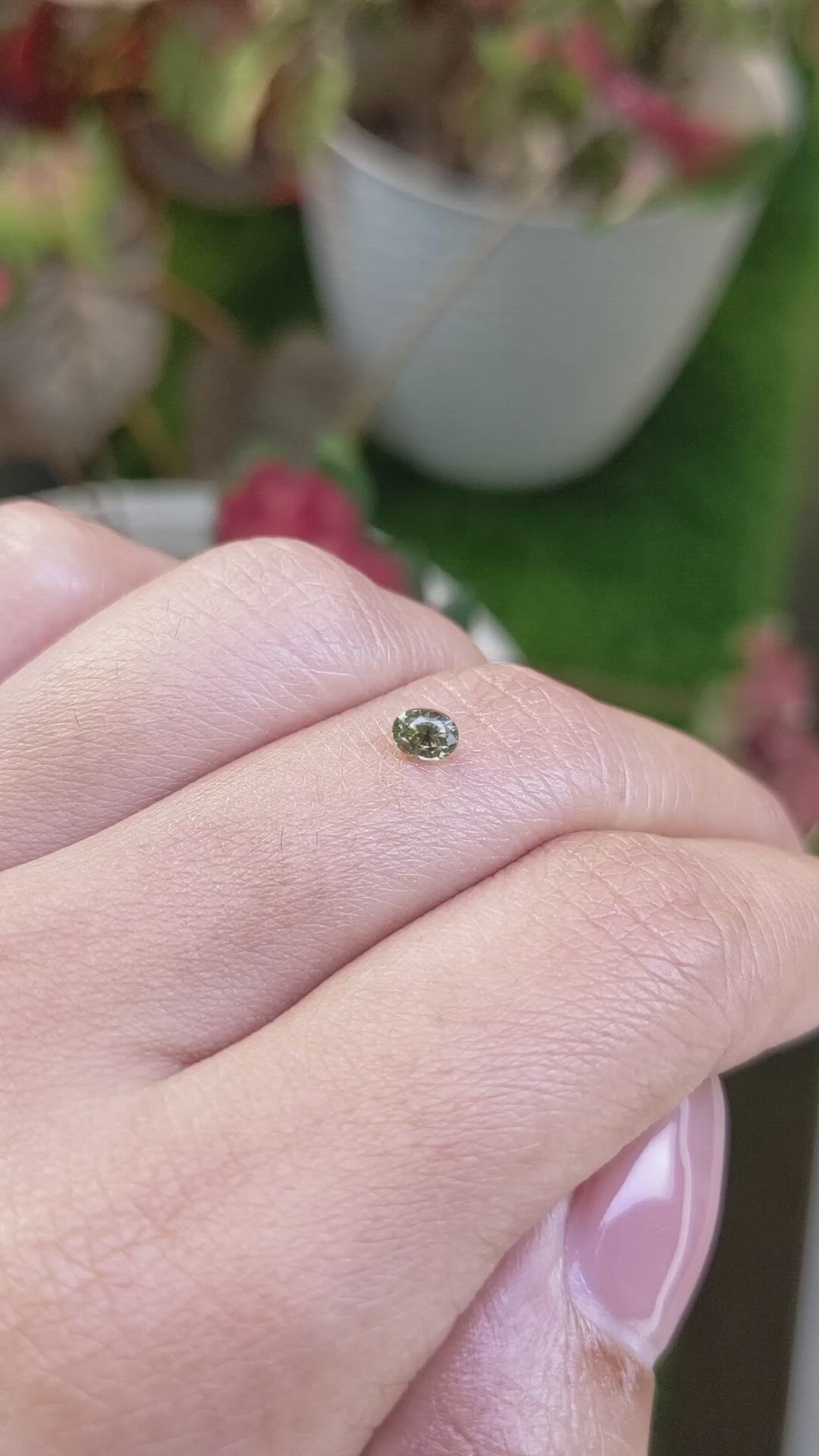 0.37 Ct. Alexandrite from Ceylon (Sri Lanka) Size Video