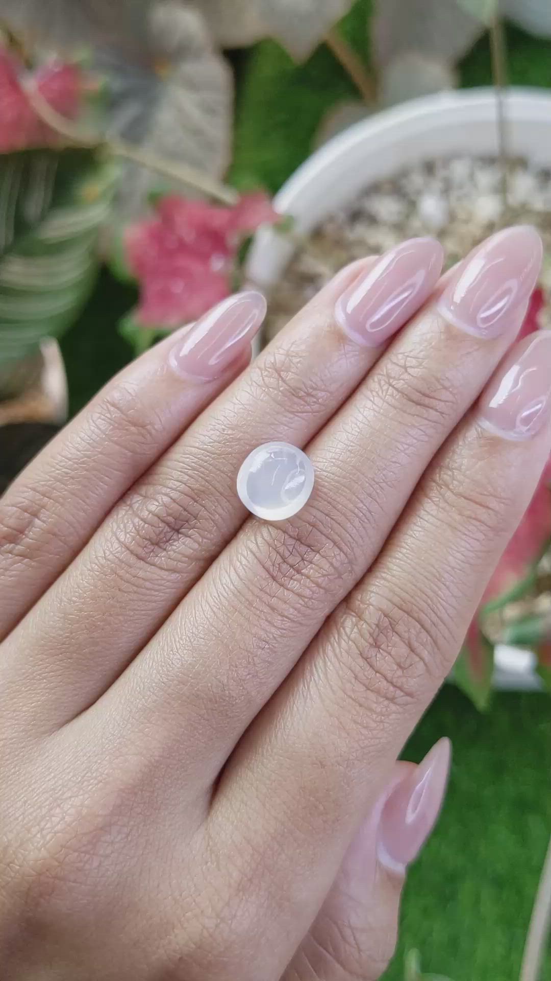 2.98 Ct. White Cabochon Moonstone from Ceylon (Sri Lanka) Size Video