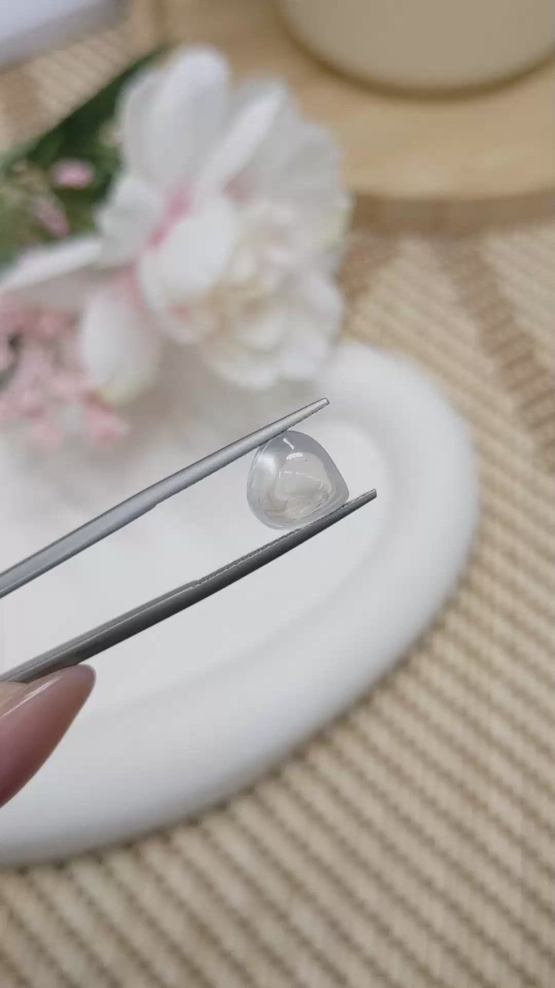 3.00 Ct. White Cabochon Moonstone from Ceylon (Sri Lanka) Size Video