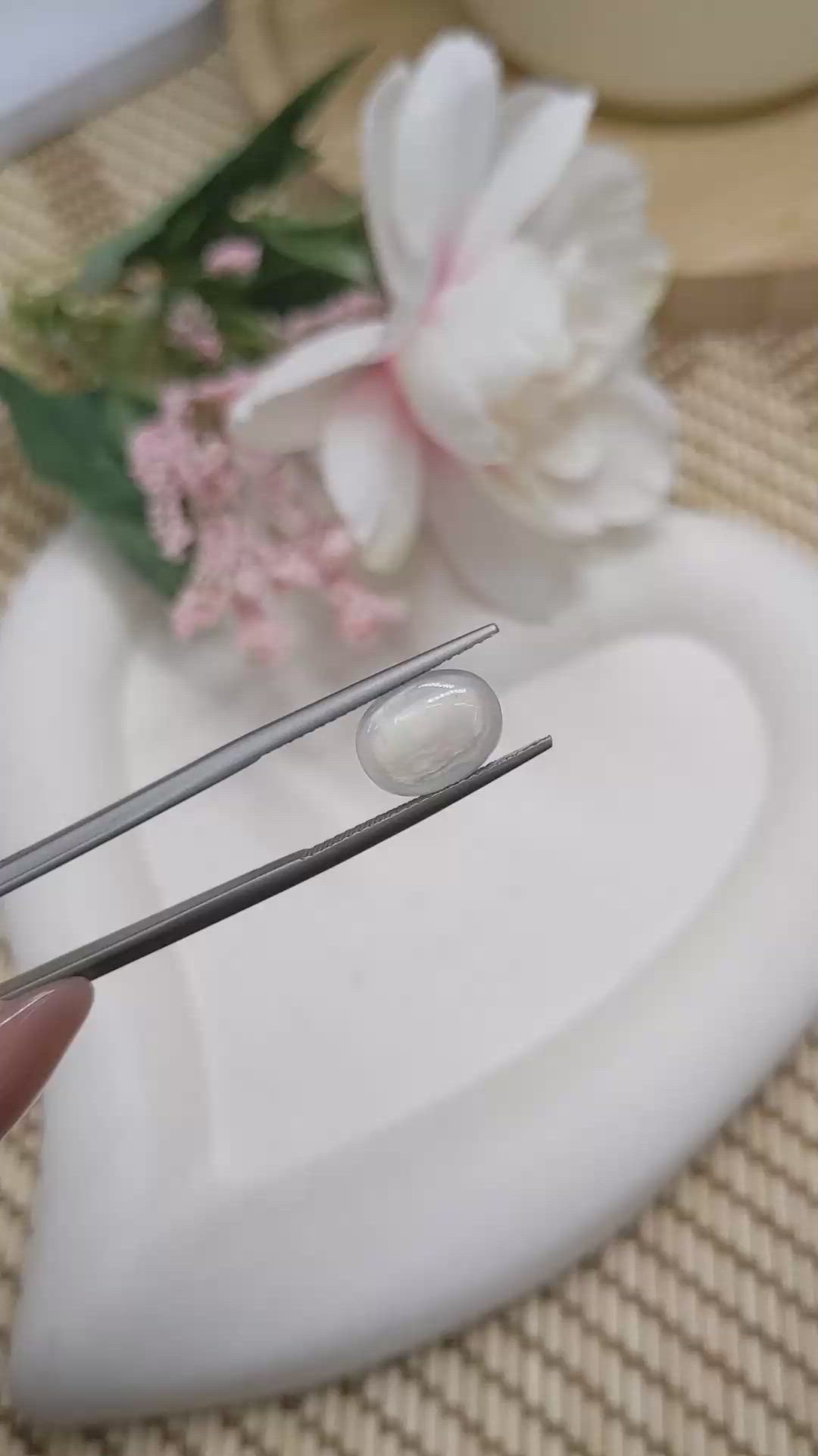 3.26 Ct. White Cabochon Moonstone from Ceylon (Sri Lanka) Size Video