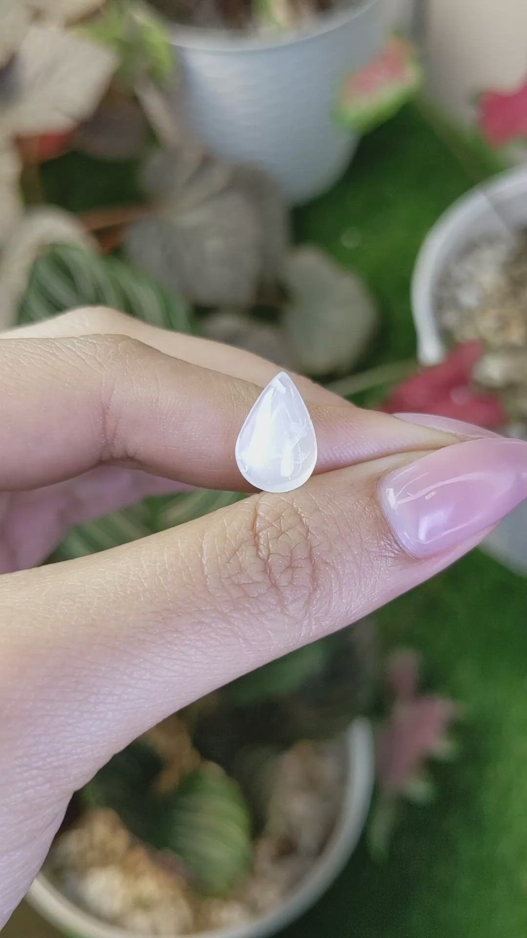 3.86 Ct. White Cabochon Moonstone from Ceylon (Sri Lanka) Size Video