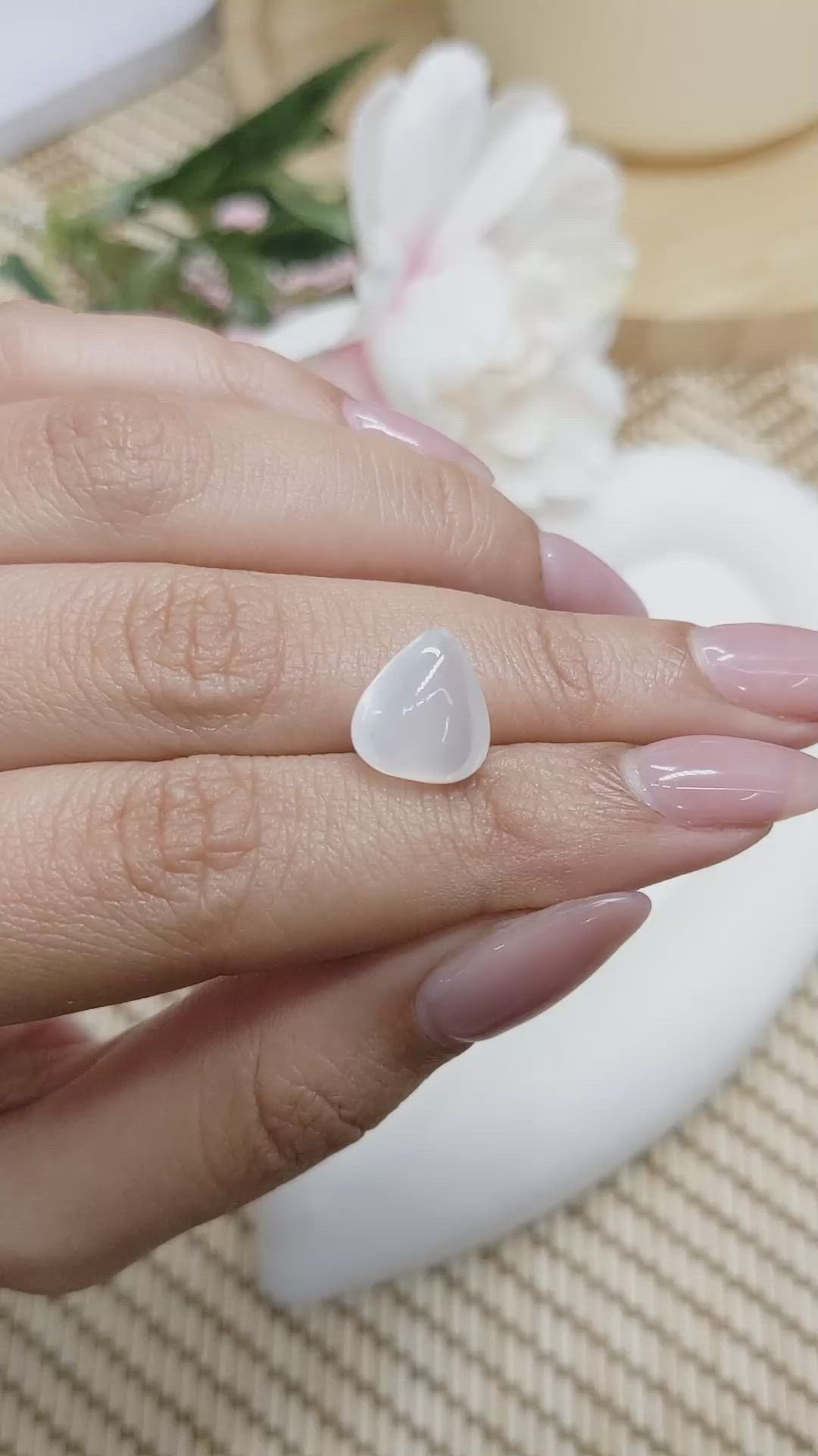 3.98 Ct. White Cabochon Moonstone from Ceylon (Sri Lanka) Size Video