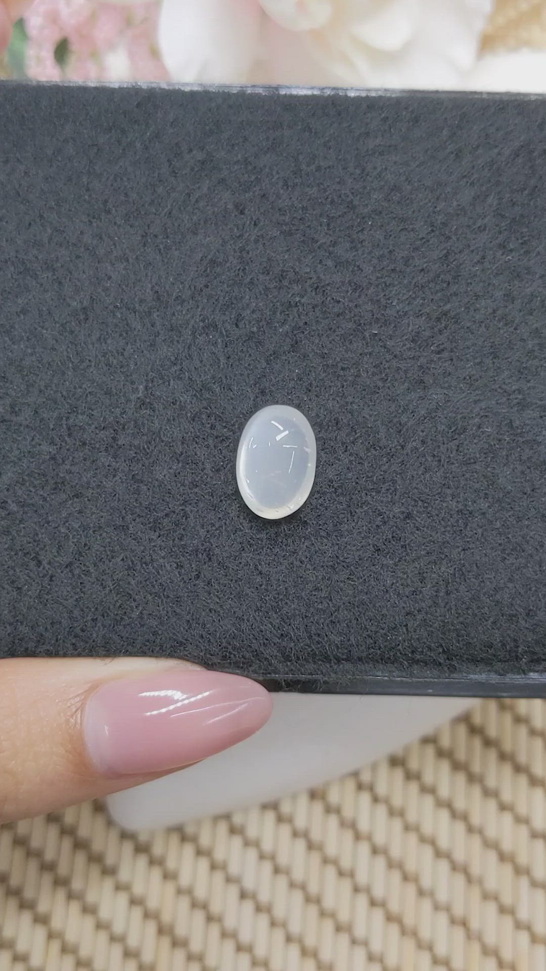 4.34 Ct. White Cabochon Moonstone from Ceylon (Sri Lanka) Size Video
